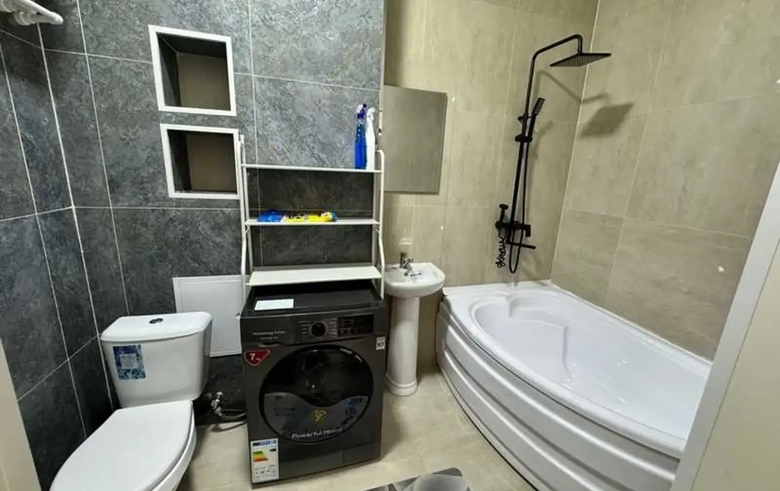 2-комн. квартира, 6 этаж, 54м², сино