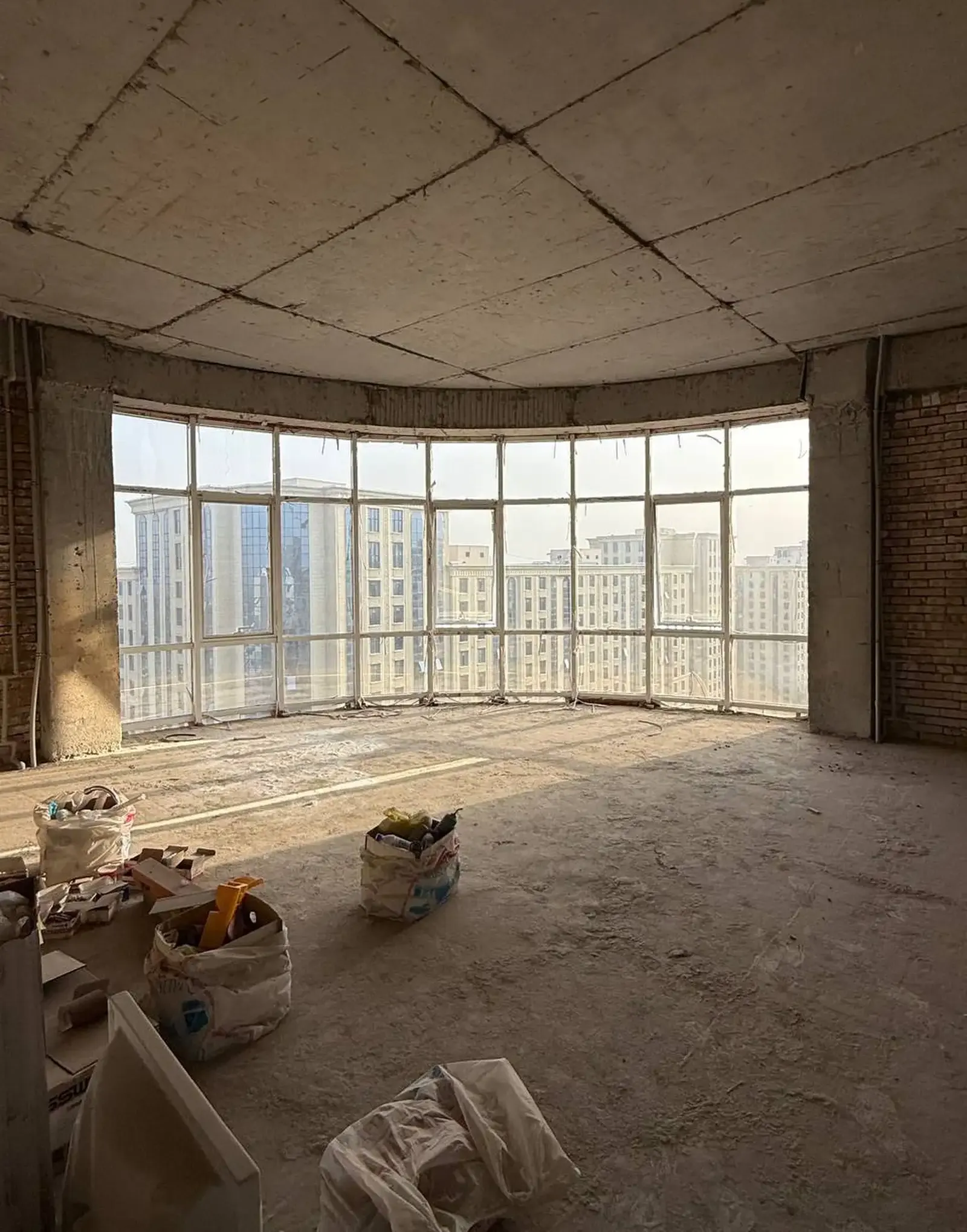 6-комн. квартира, 17 этаж, 596 м², Ул. Айни
