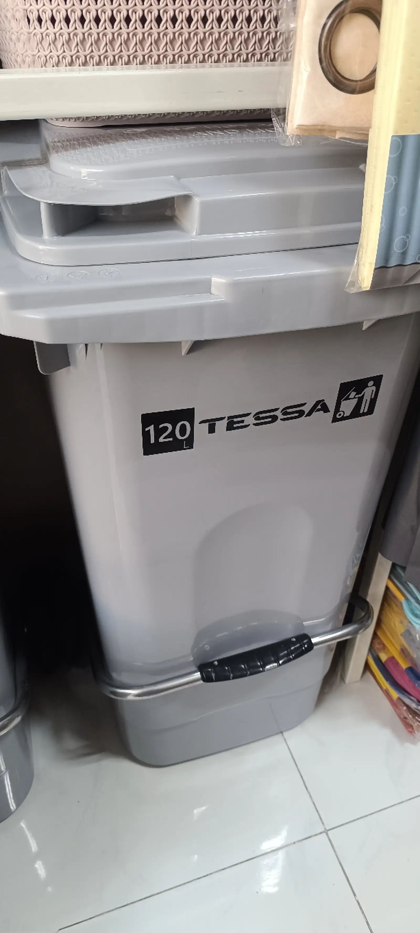 Мусорный бак