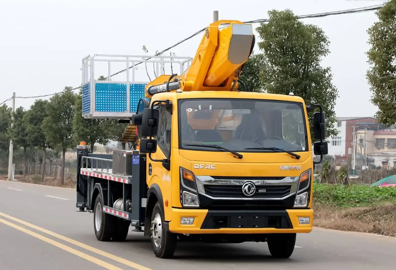 Автокран Dongfeng на заказ