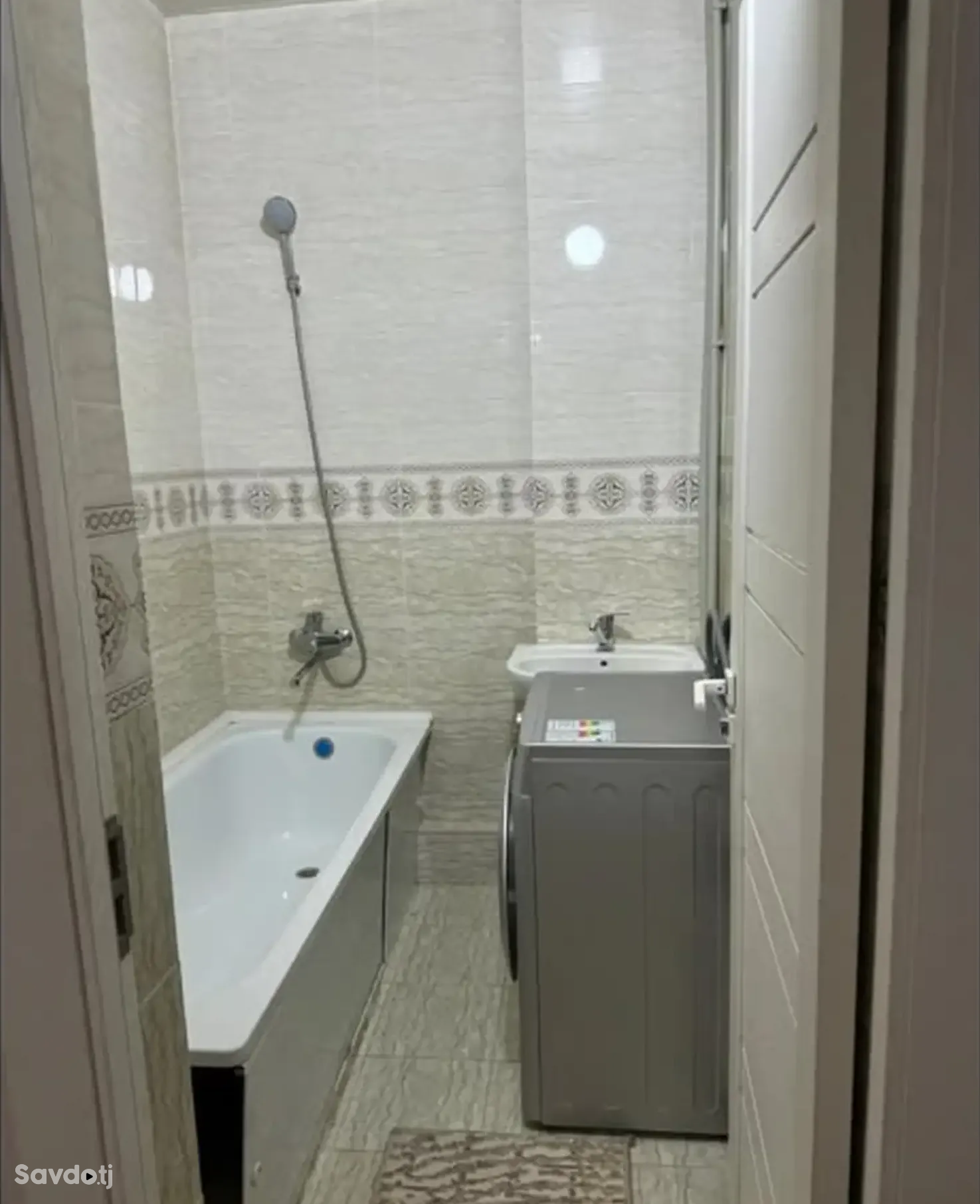 3-комн. квартира, 3 этаж, 100м², Сино
