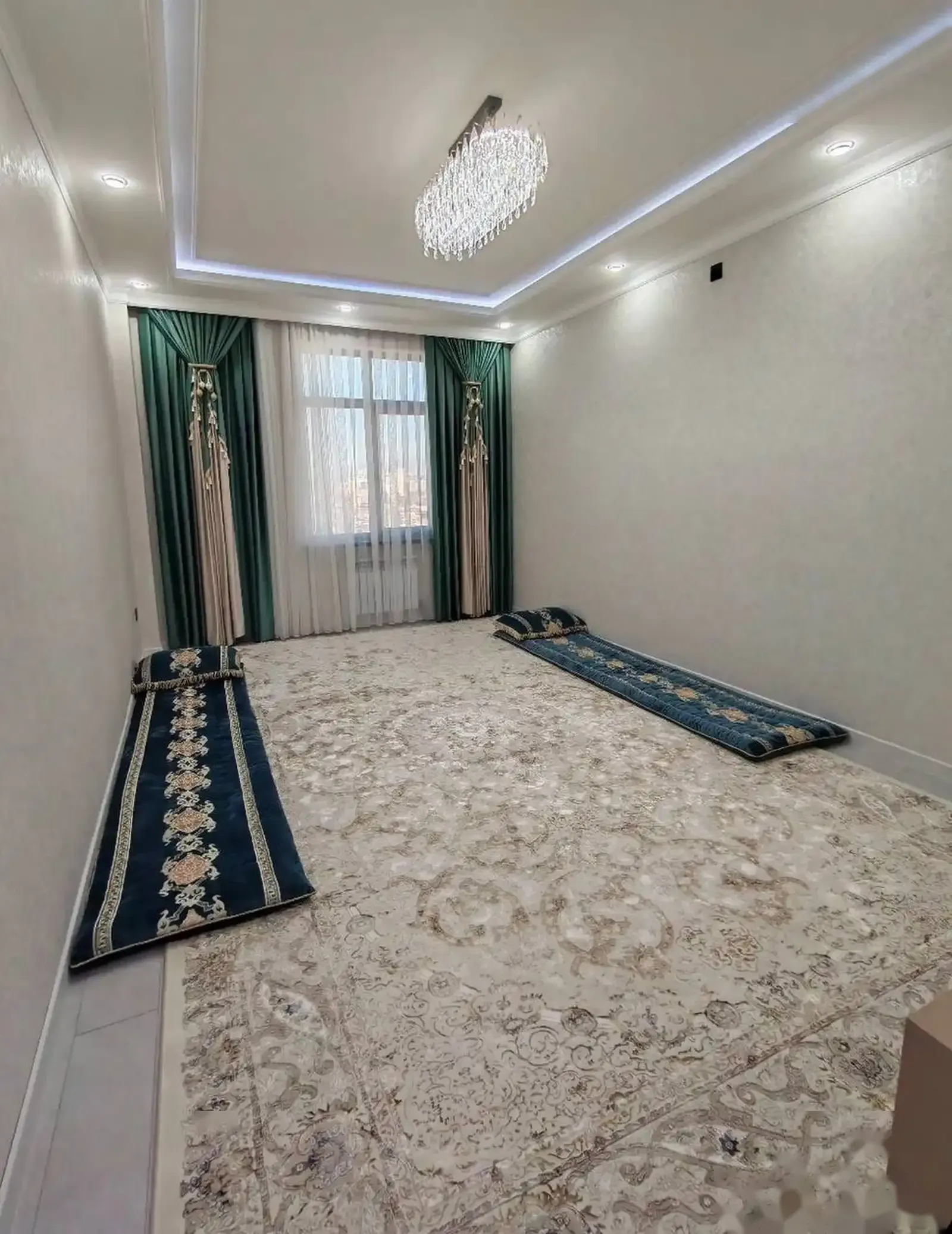 2-комн. квартира, 13 этаж, 64 м², Шохмансур