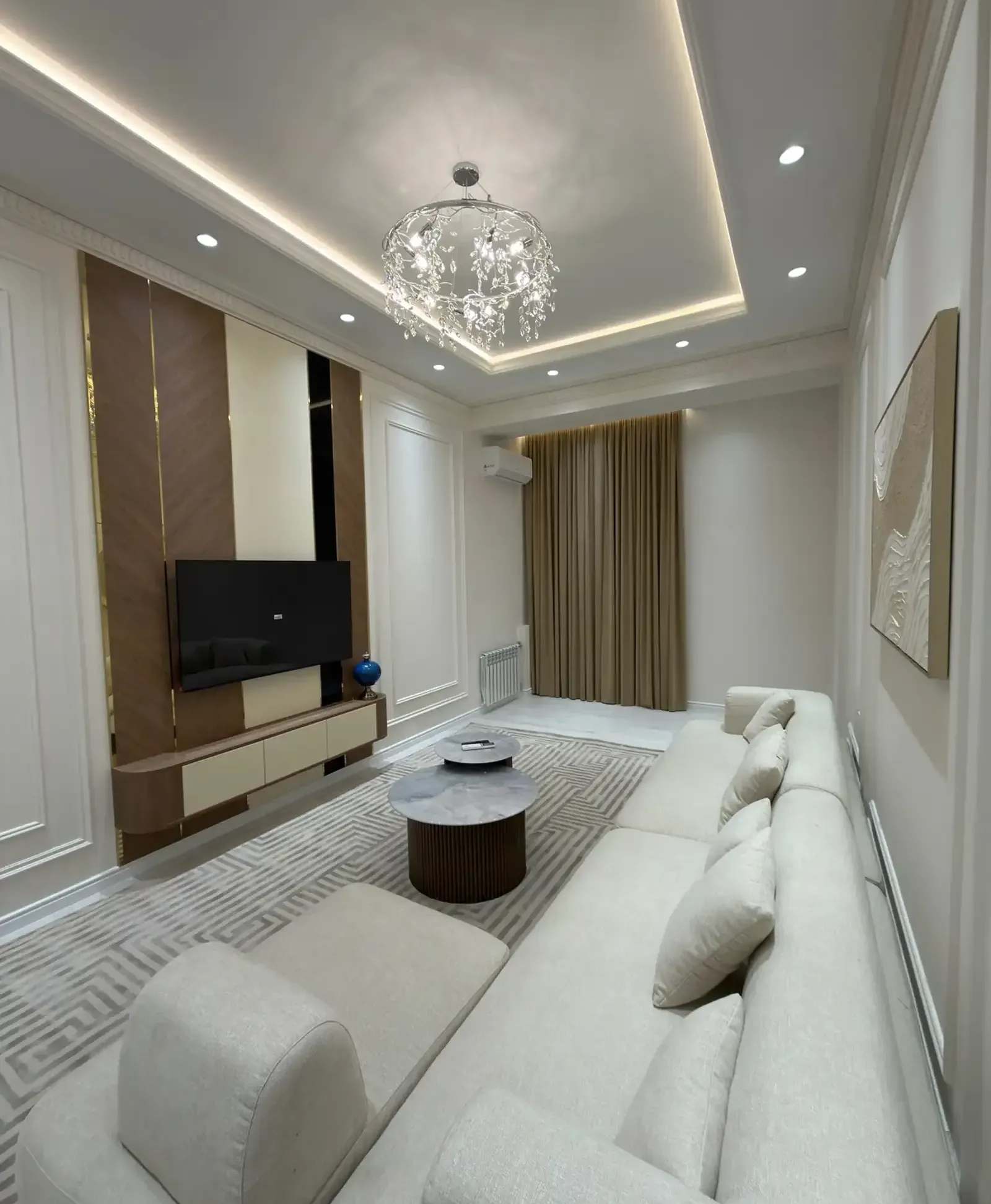 2-комн. квартира, 12 этаж, 65м², Садбарг, Шохмансур