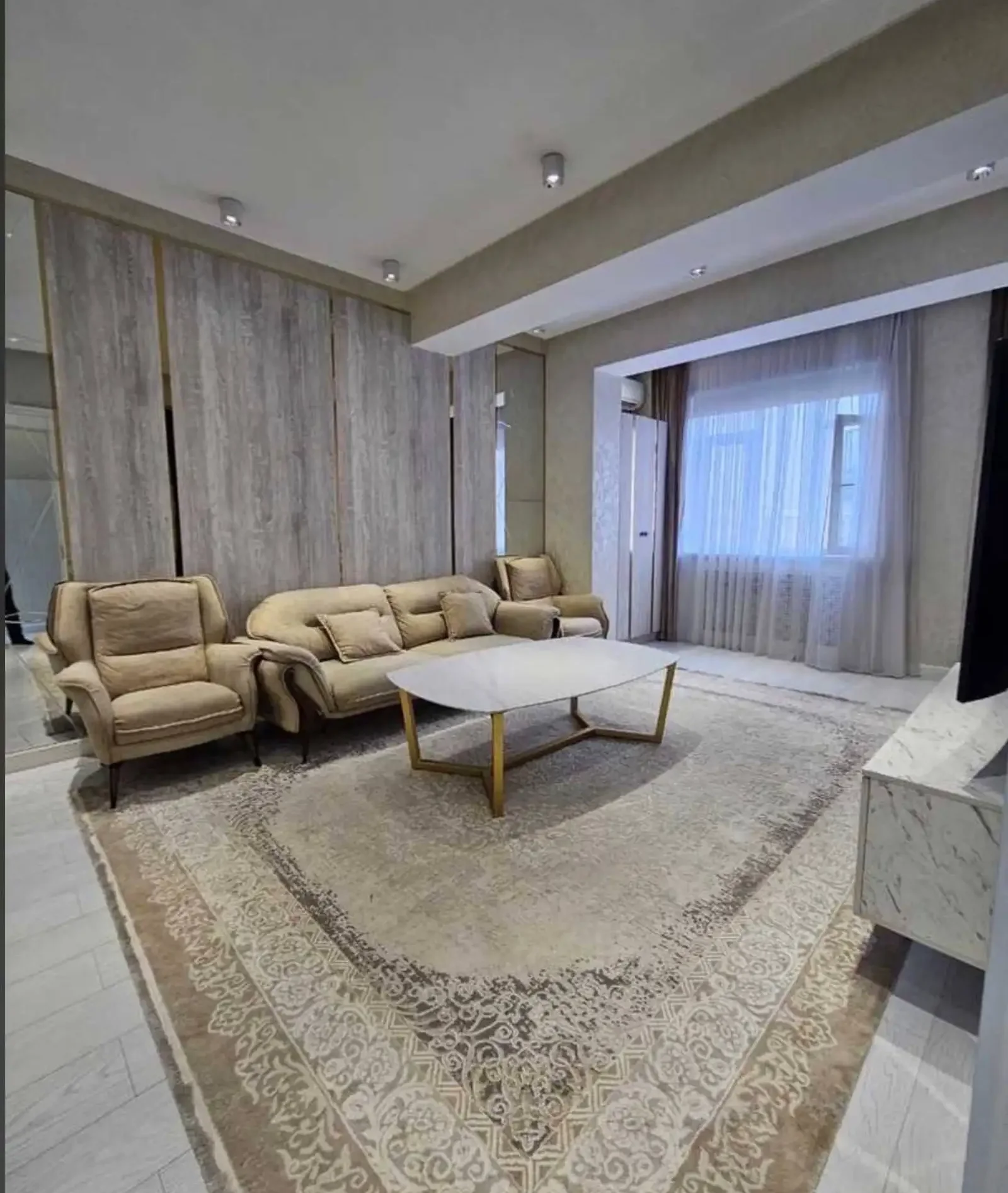 2-комн. квартира, 12 этаж, 61 м², Шохмансур