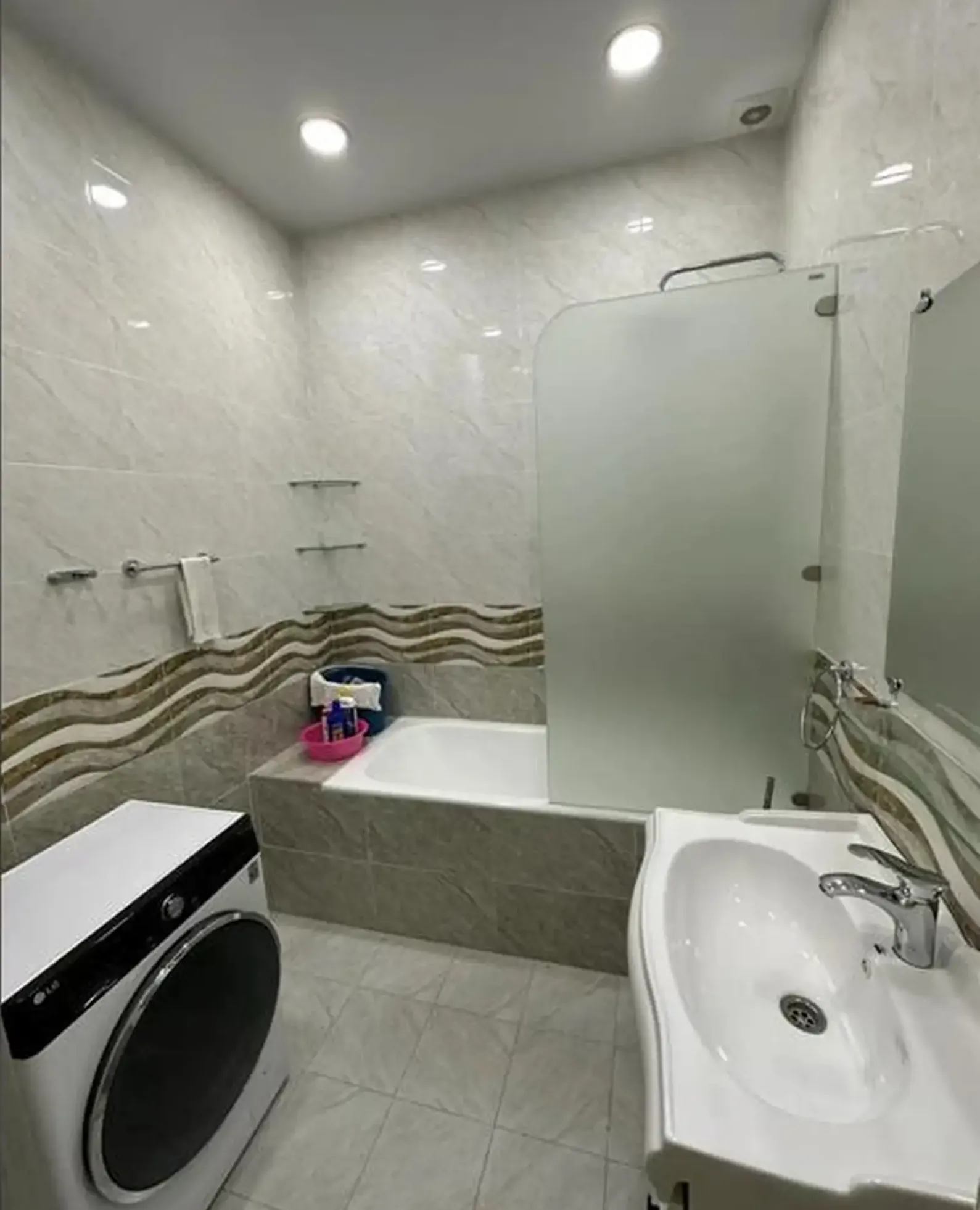 3-комн. квартира, 4 этаж, 130м², И Сомони