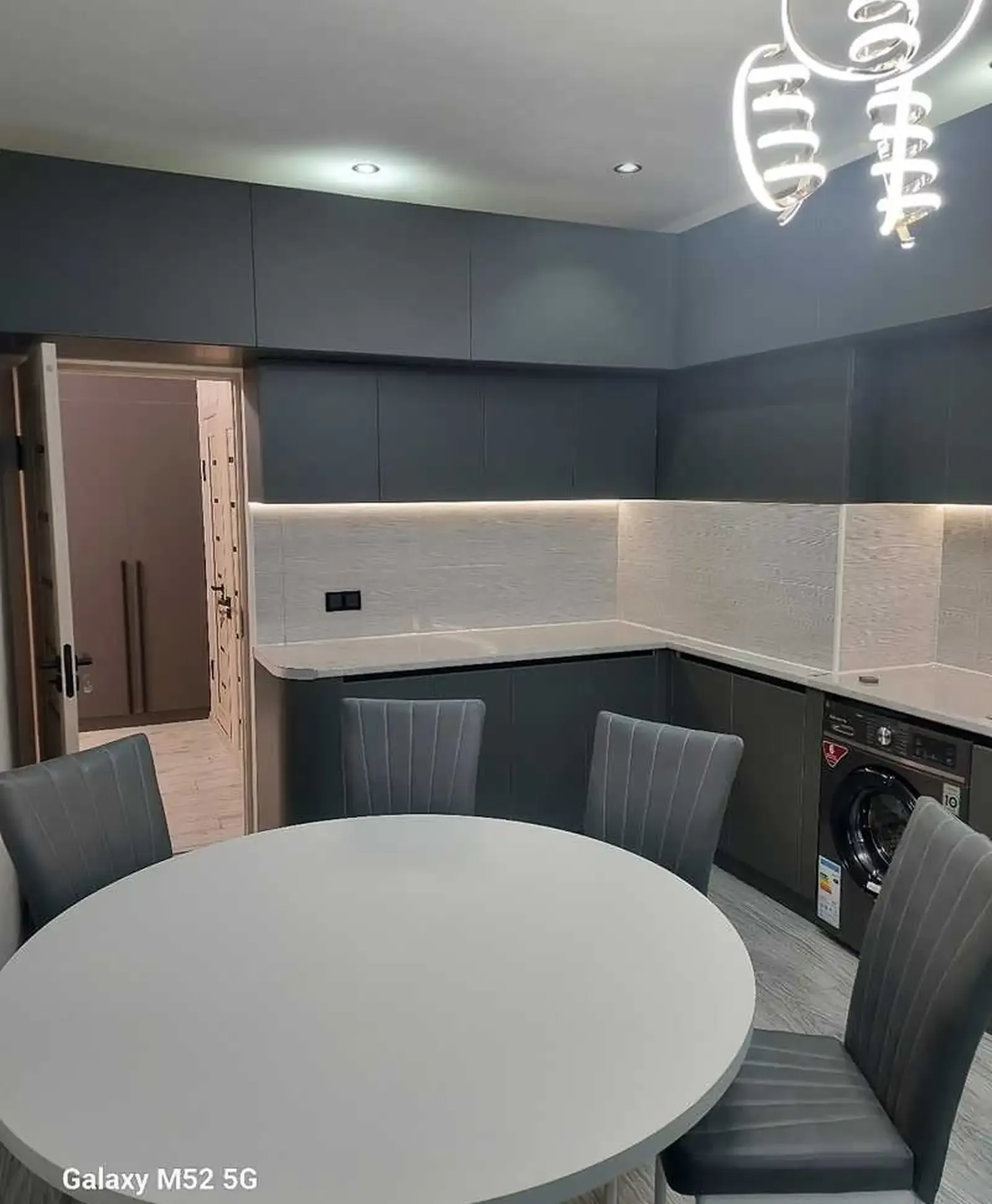 2-комн. квартира, 11 этаж, 60м², Батаничски сад