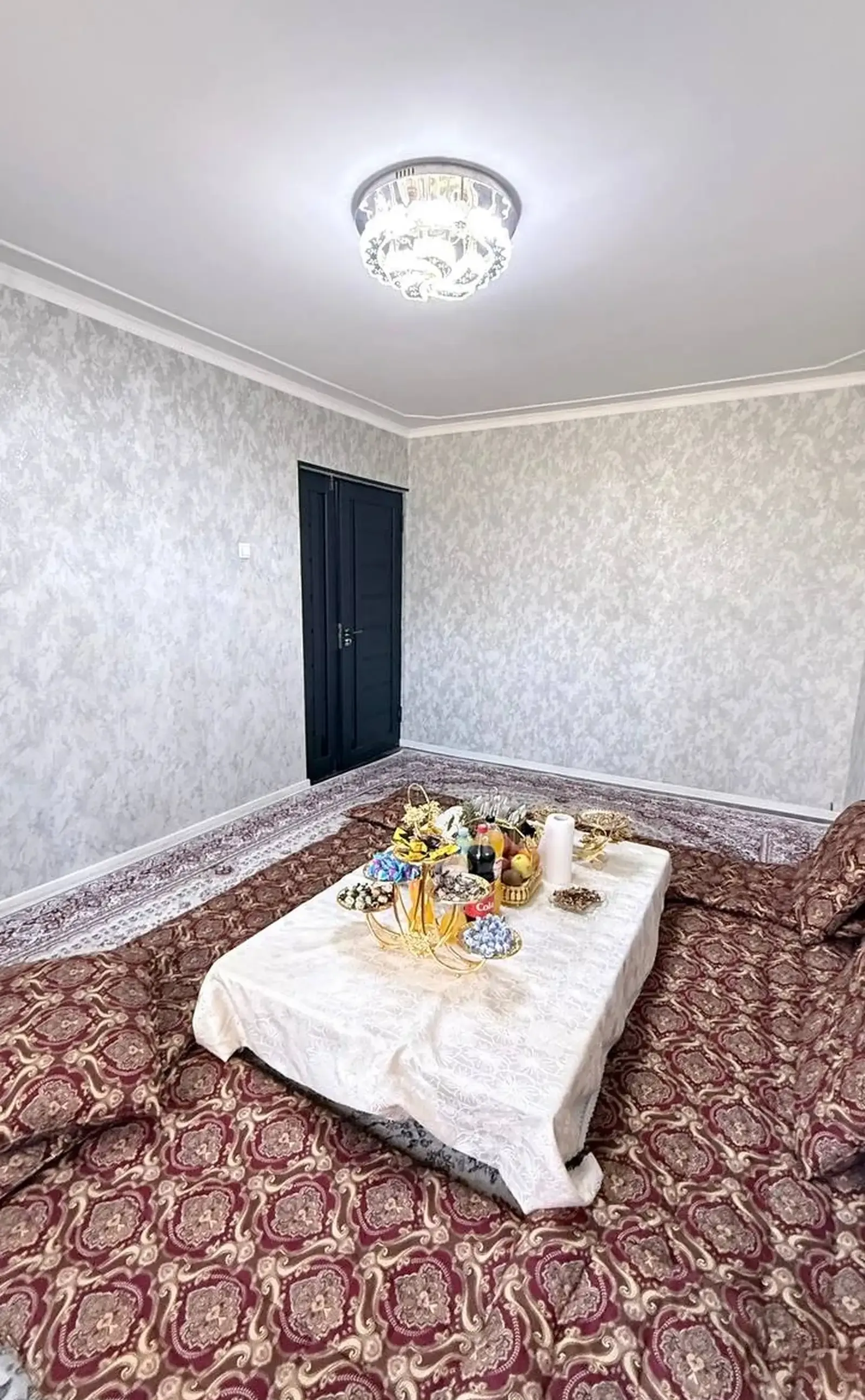 3-комн. квартира, 1 этаж, 76 м², Сино 103мкр Сияриен