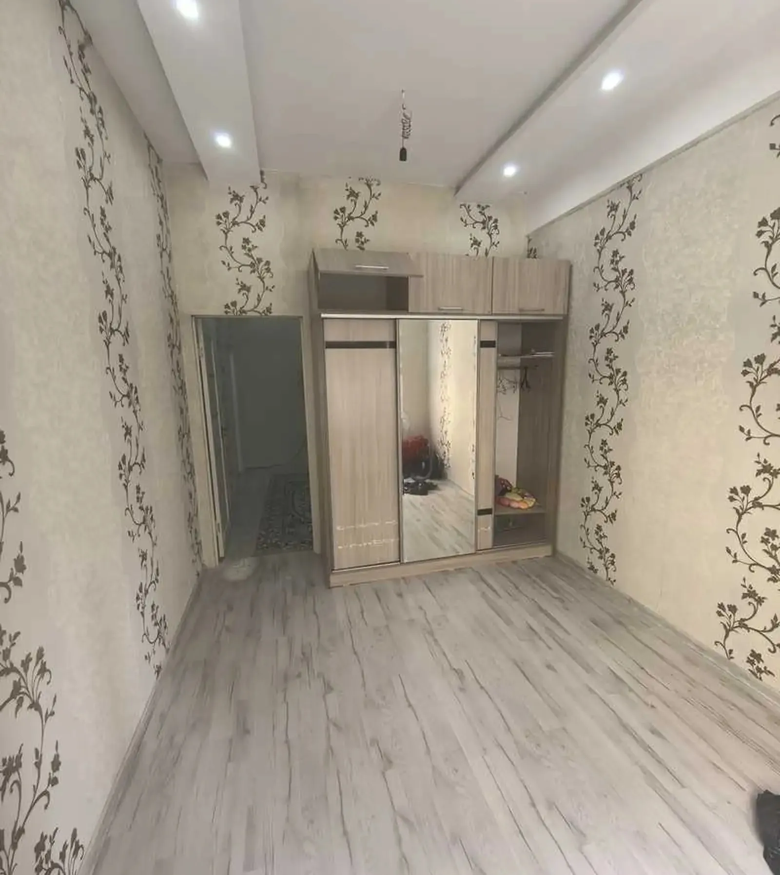 3-комн. квартира, 3 этаж, 72м², Зарафшон