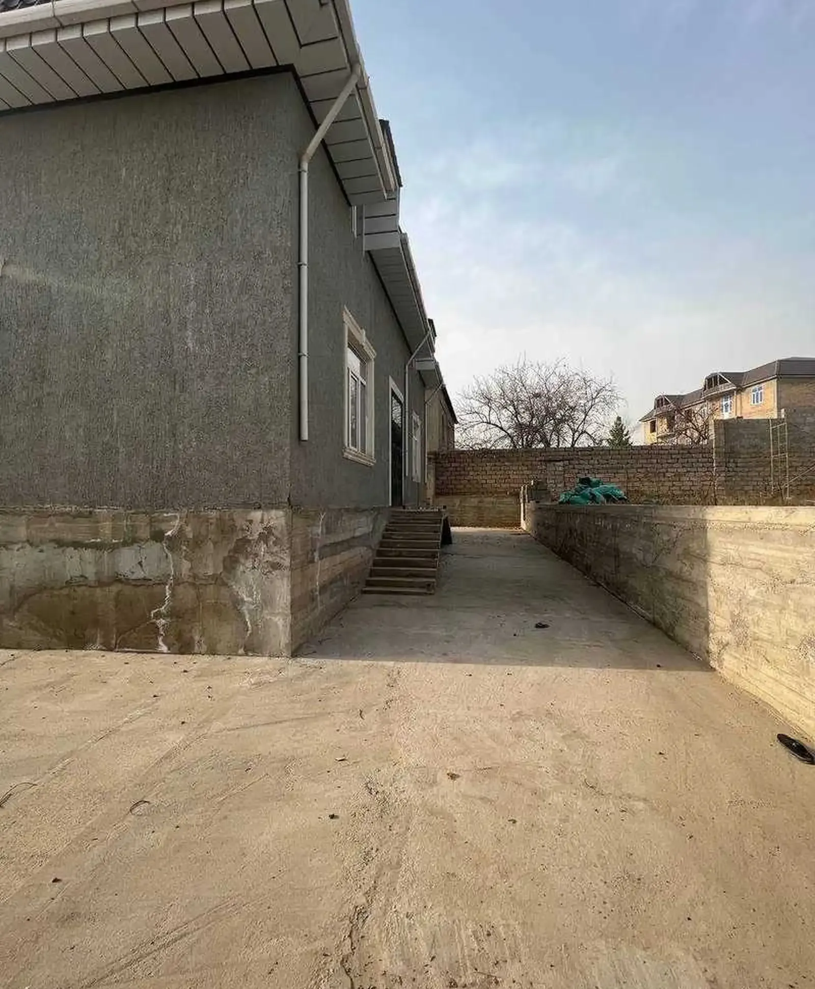 2 этажный, 10-комн. дом, 1200 м², 12 соток, Шохмансур