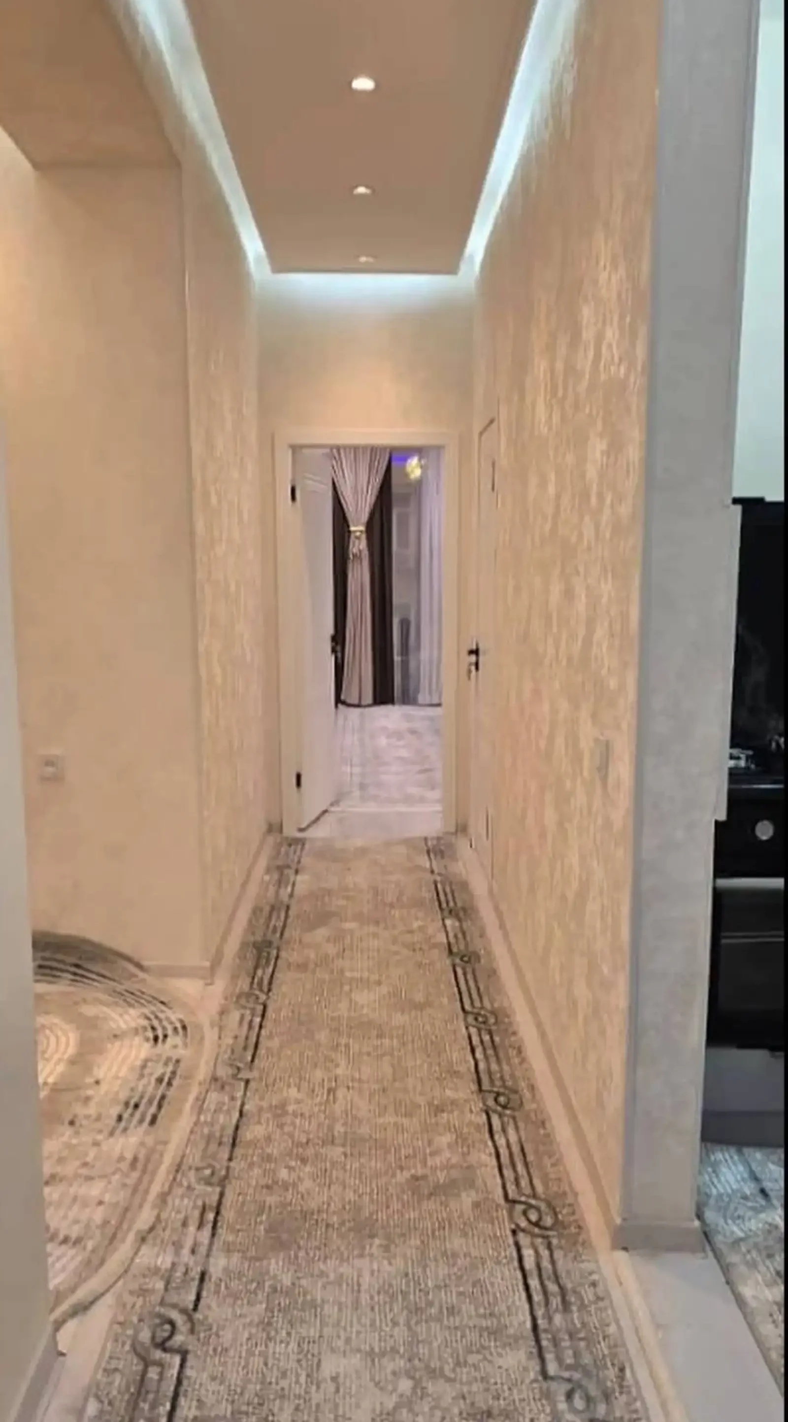 2-комн. квартира, 10 этаж, 56 м², Фирдавси