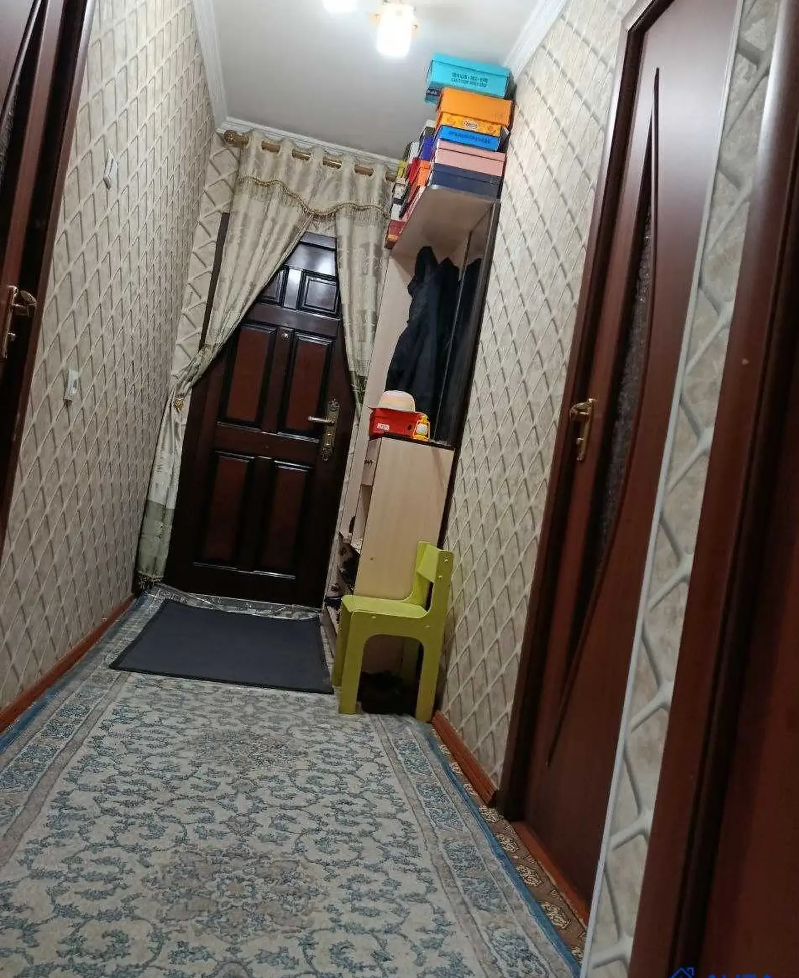 4-комн. квартира, 3 этаж, 80 м², Сино, Испечак