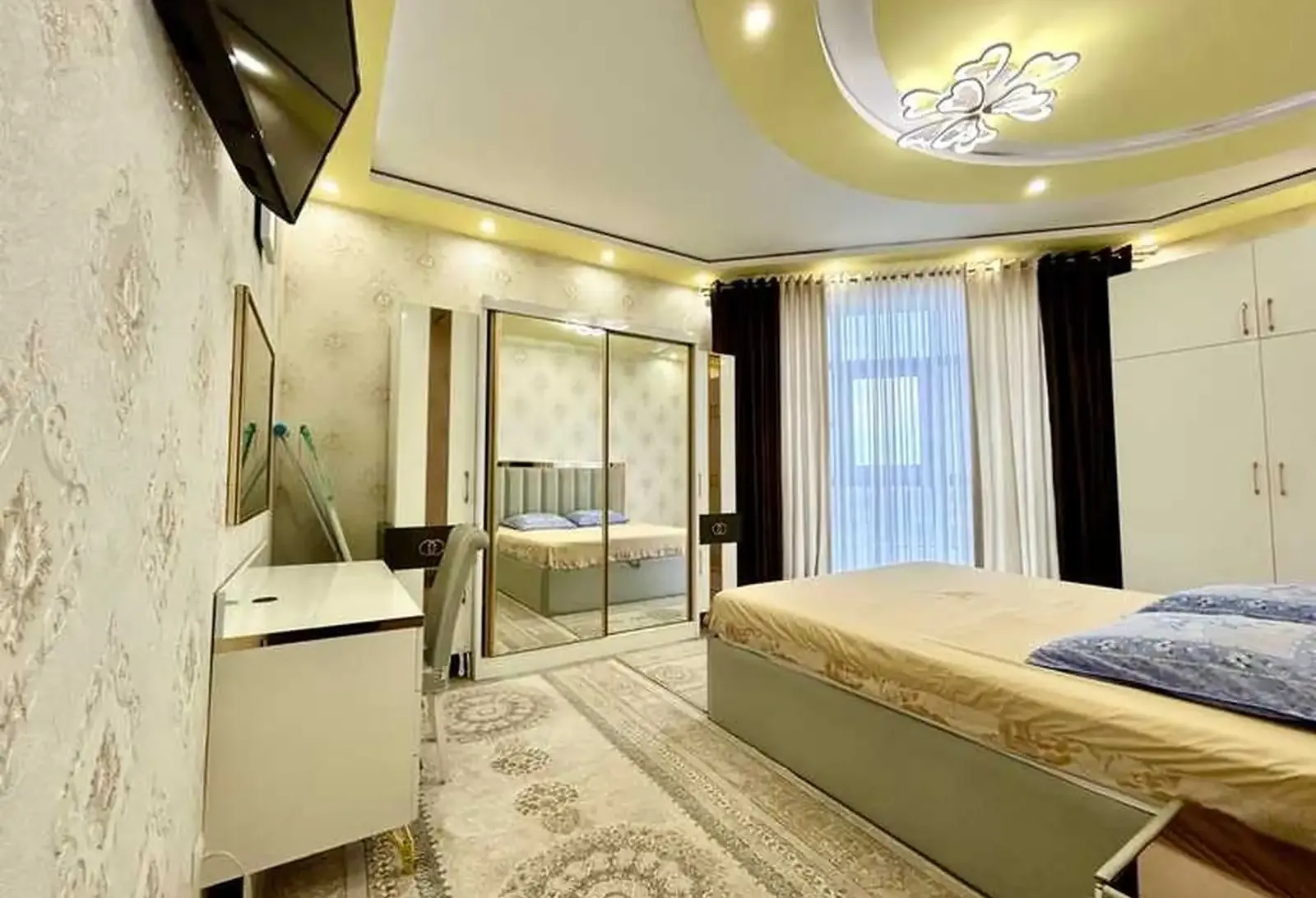 2-комн. квартира, 14 этаж, 74м², Пединститут, И. Сомони