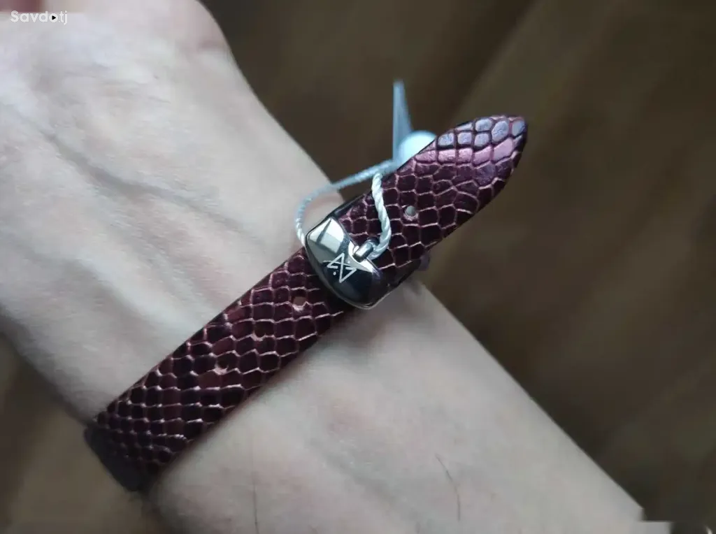 Серебряные часы Ника