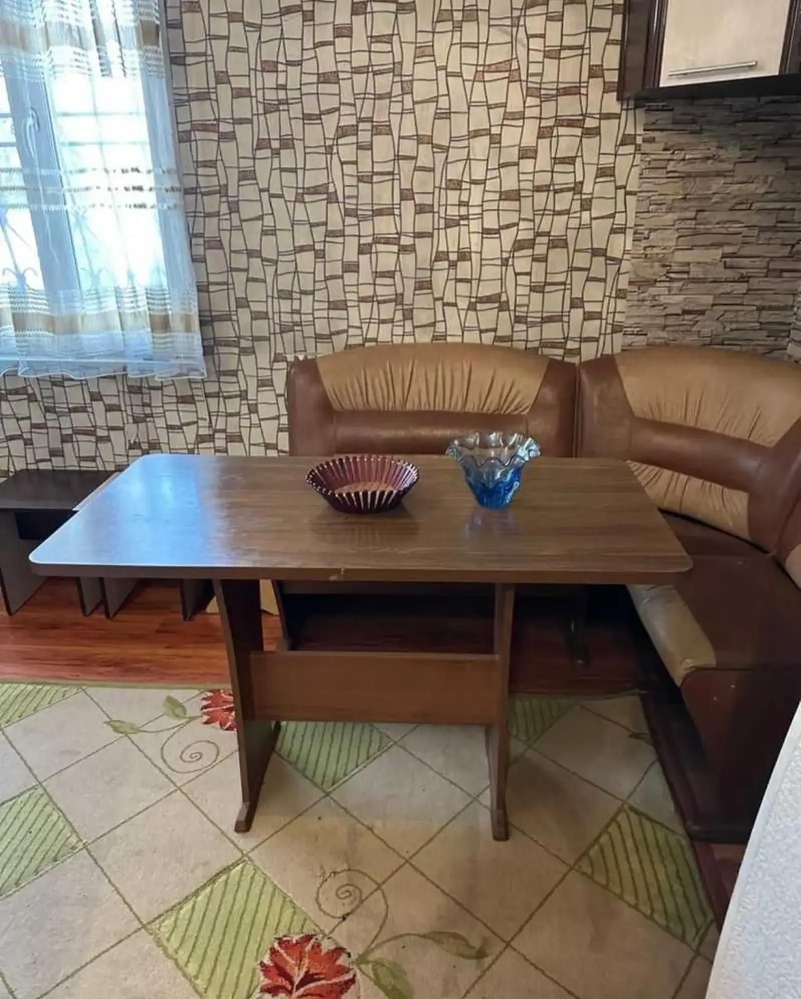 3-комн. квартира, 2 этаж, 68м², Сино