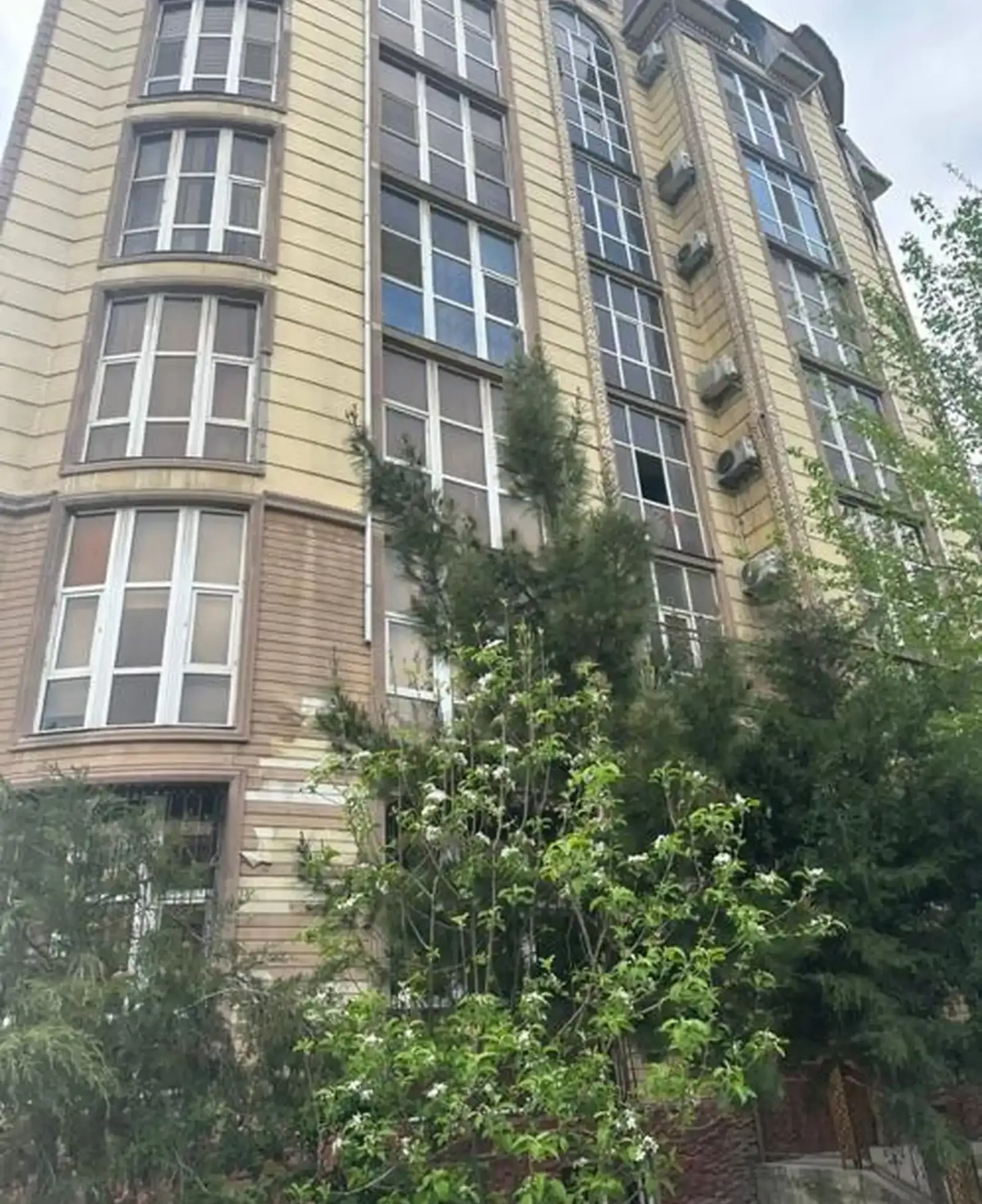 3-комн. квартира, 2 этаж, 102м², Шоҳмансур