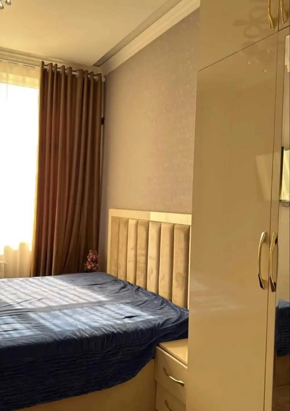 3-комн. квартира, 12 этаж, 93 м², н. Шохмансур