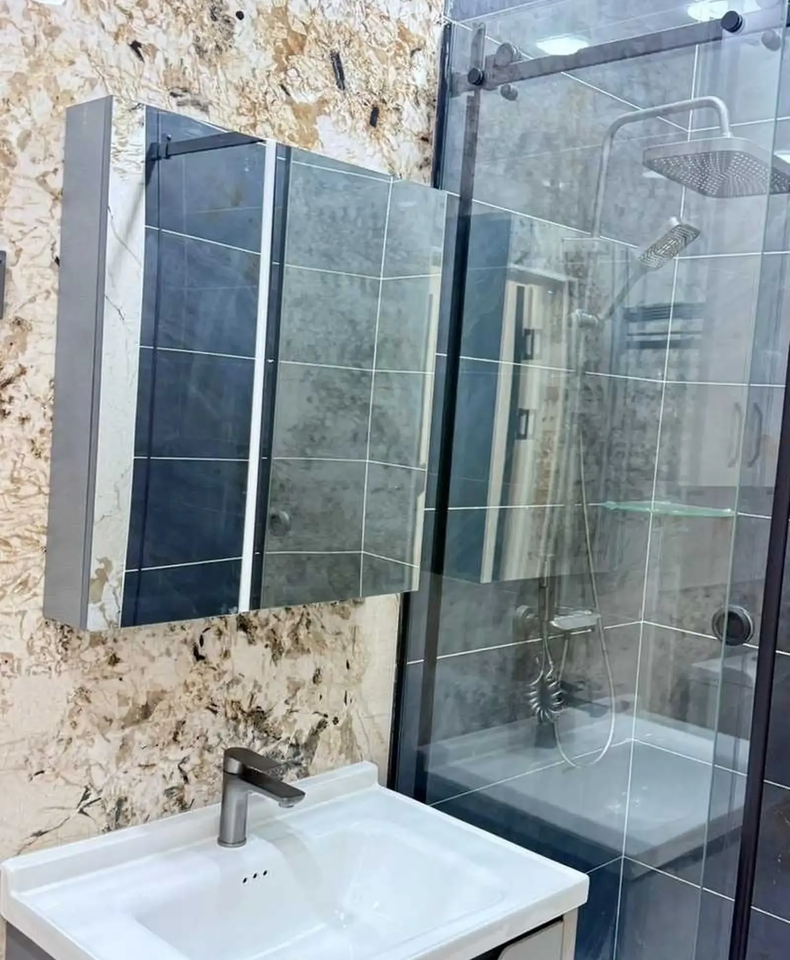 2-комн. квартира, 10 этаж, 60м², ОВИР ПАРКИ АЛИШЕН НАВОӢ
