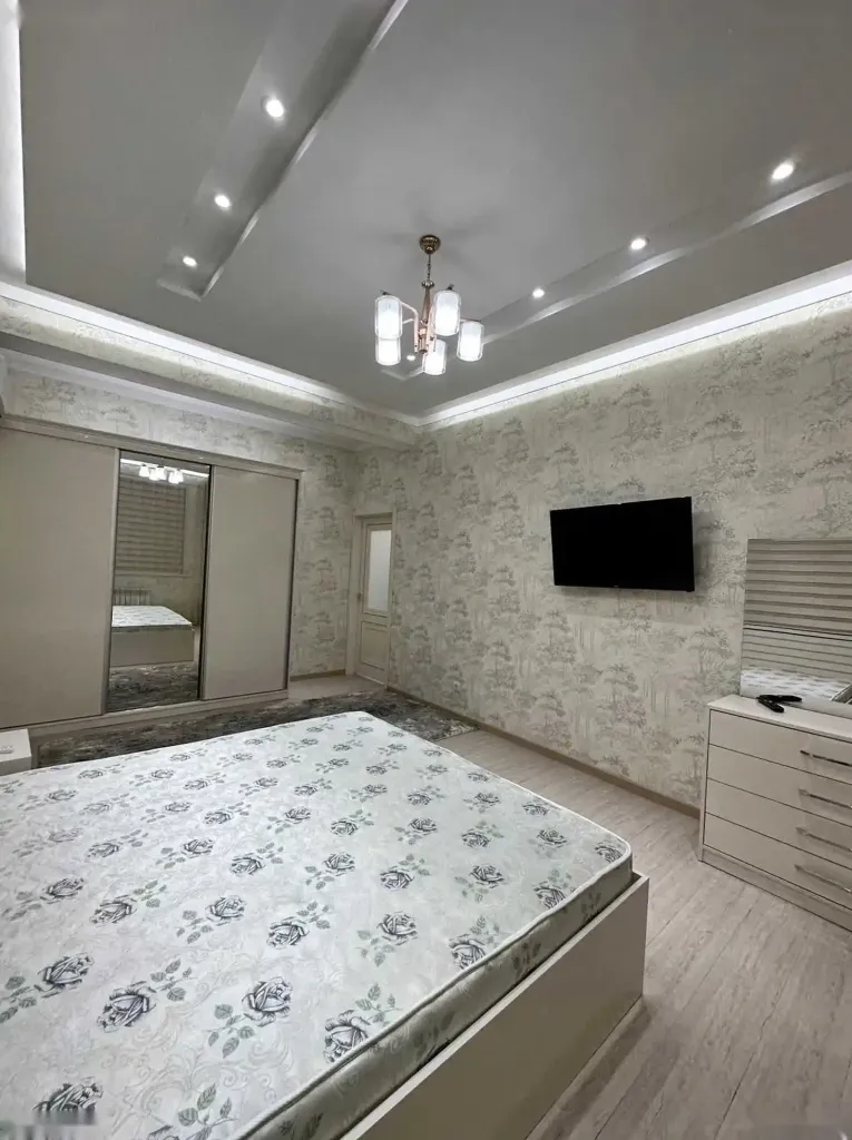 3-комн. квартира, 3 этаж, 95м², Пединститут, Ресторан Хуросон