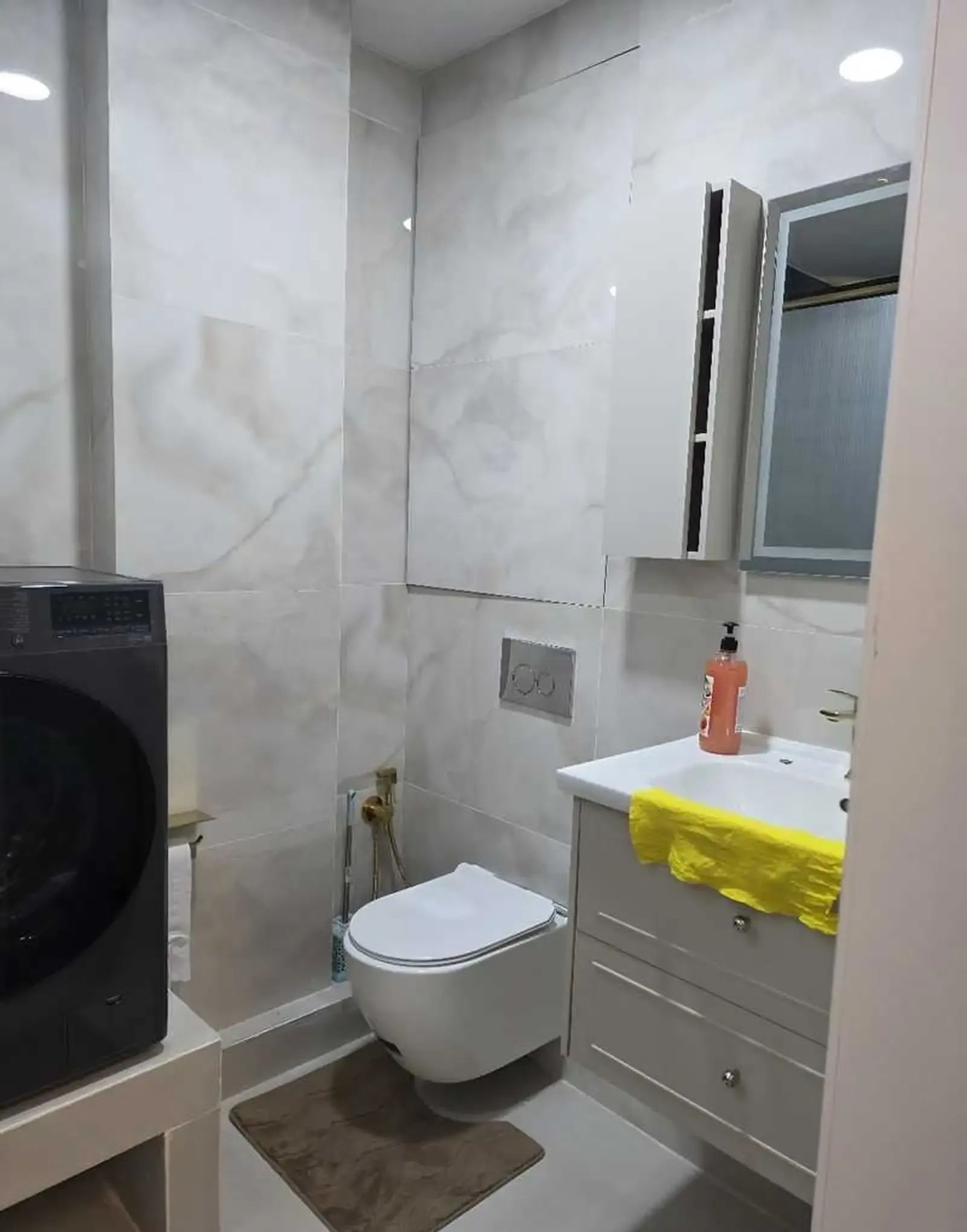 2-комн. квартира, 9 этаж, 64м², 82 мкр