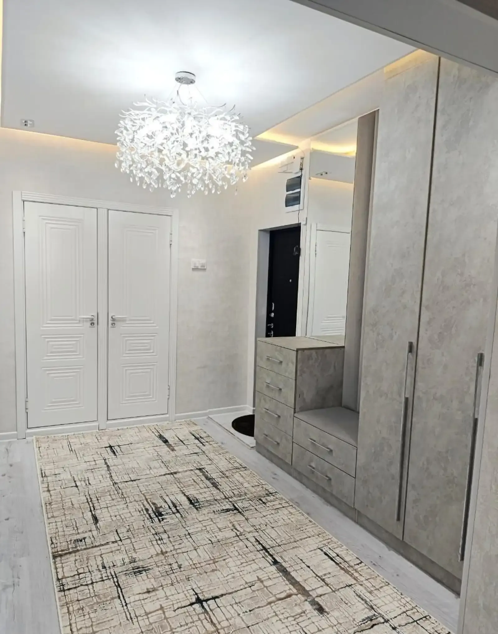 3-к квартира, 3 этаж, 100 м², Фирдавси 64мкр