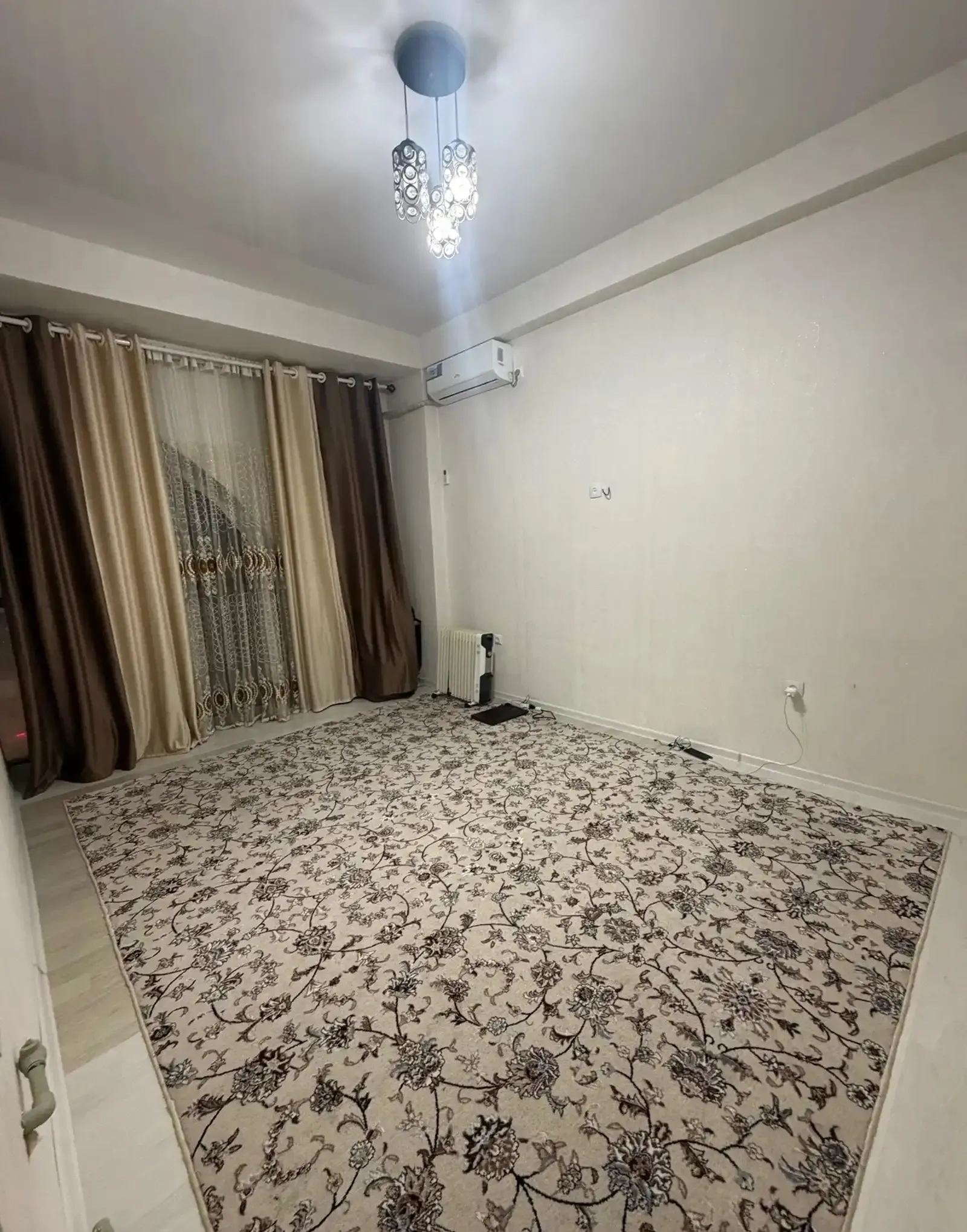 3-комн. квартира, 4 этаж, 92м², поворот Аэропорта