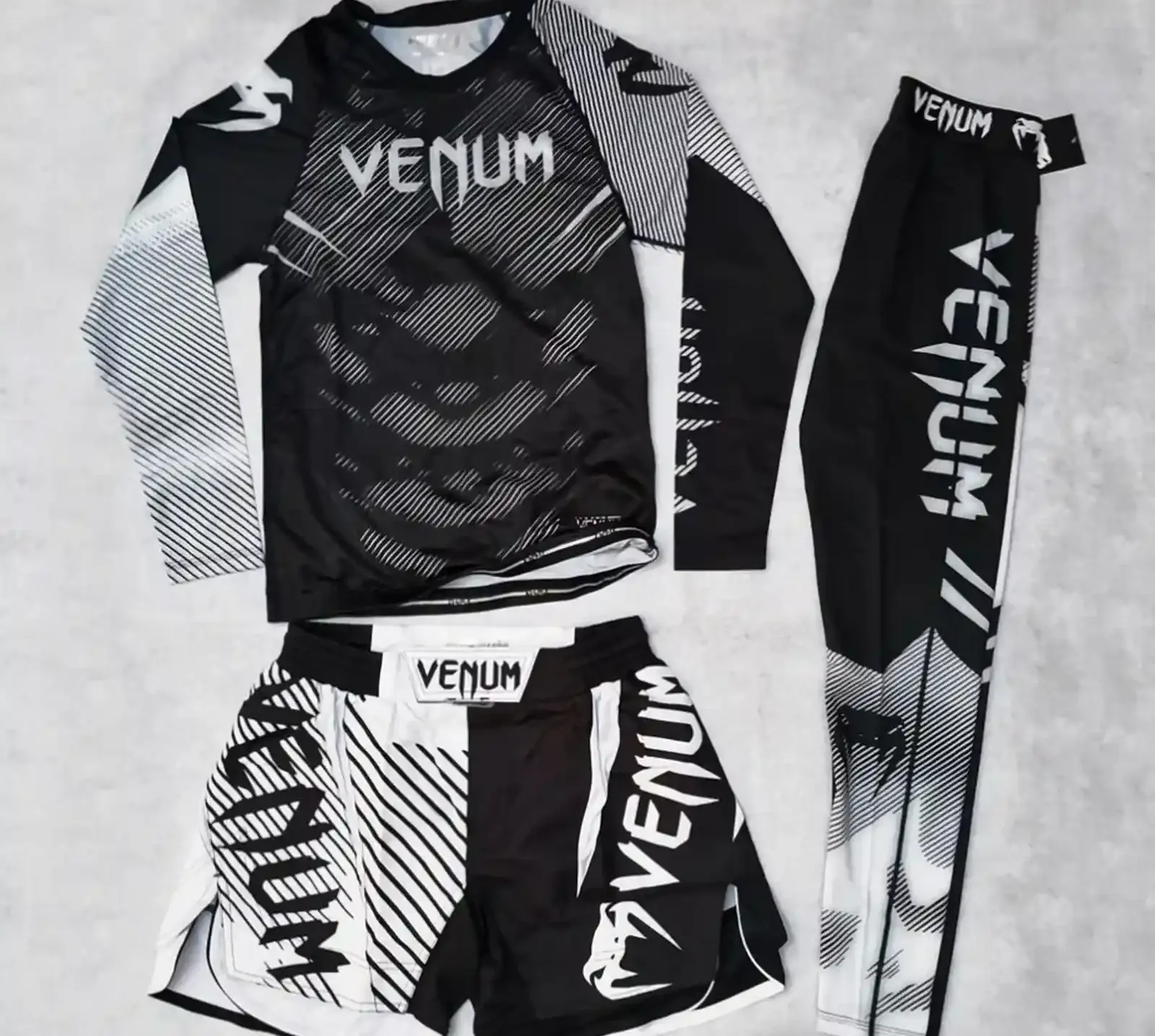 Майка и шорты Venum XXS
