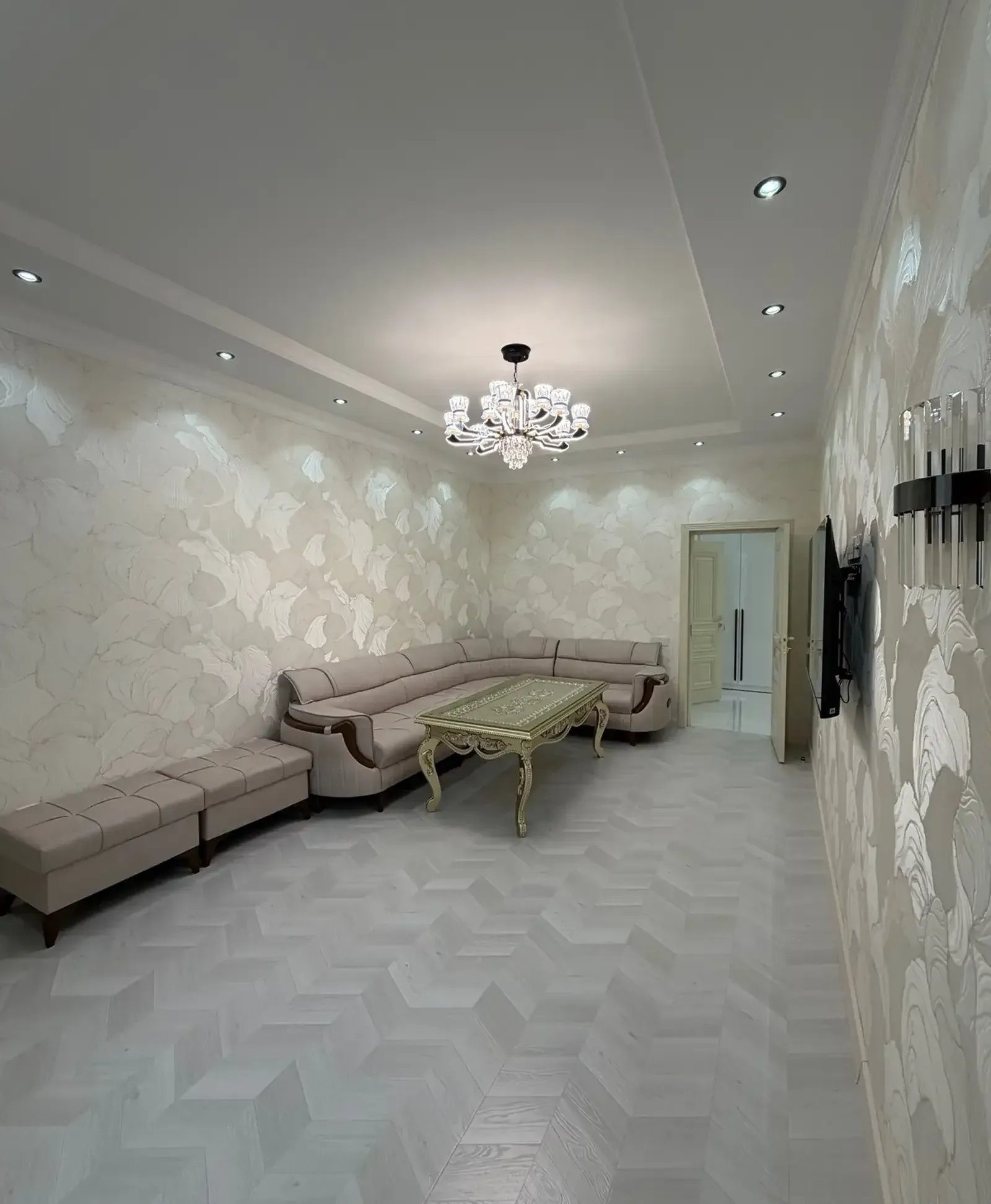 2-комн. квартира, 3 этаж, 65м², Овир/Славянский