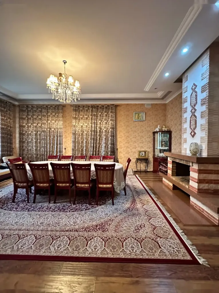 3-этажный, 9 комнатный дом, 780 м², 112 мкр, АЗС Зоир-Ойл, Кольцевая Калинина, Сино