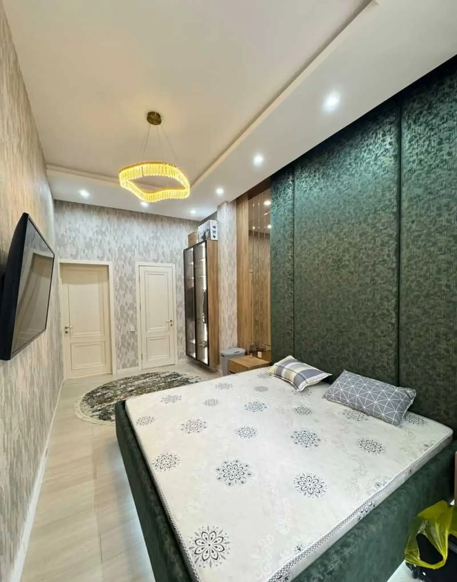 3-комн. квартира, 2 этаж, 125м², 82 мкр