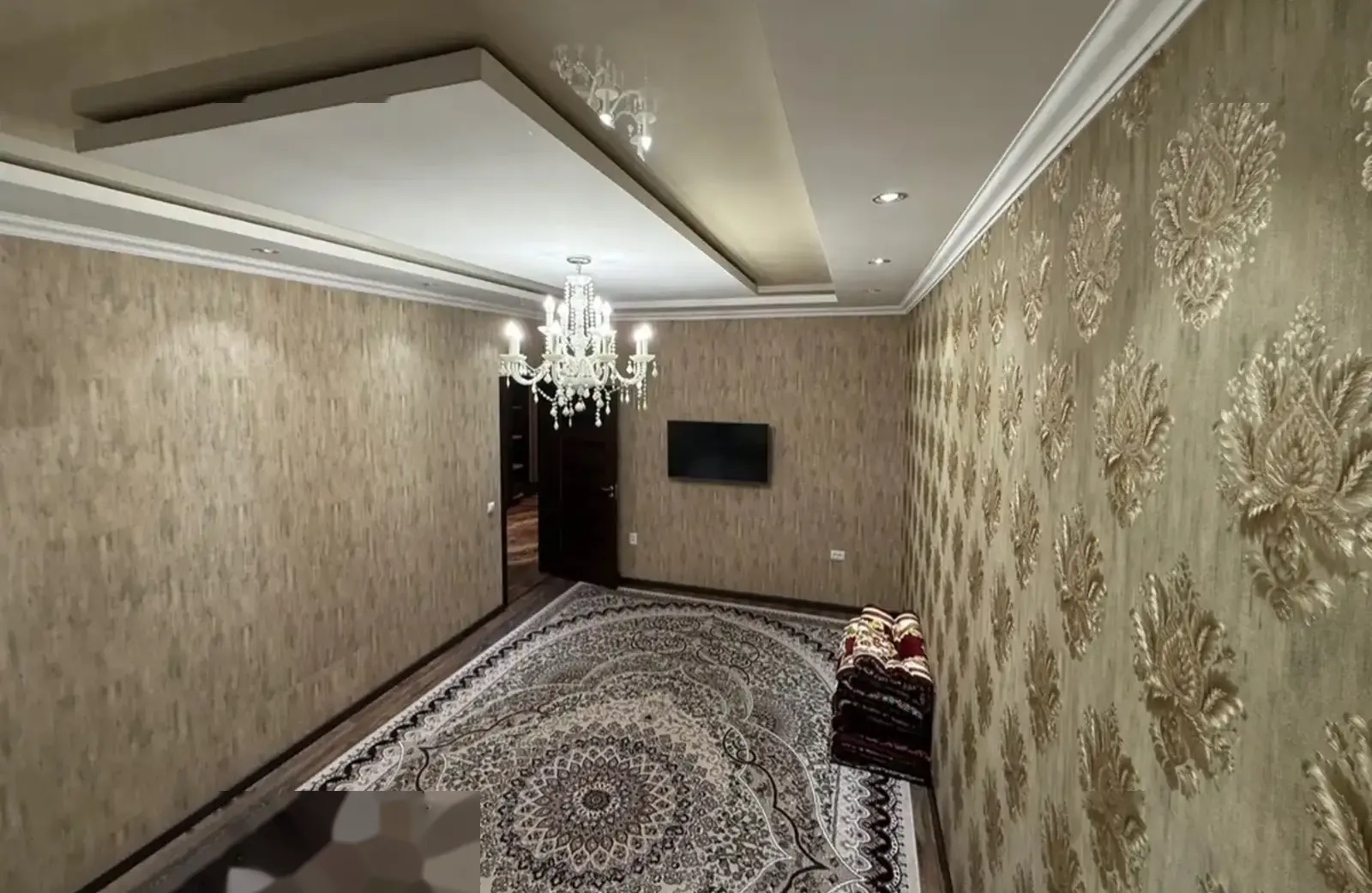 4-комн. квартира, 2 этаж, 80м², сино