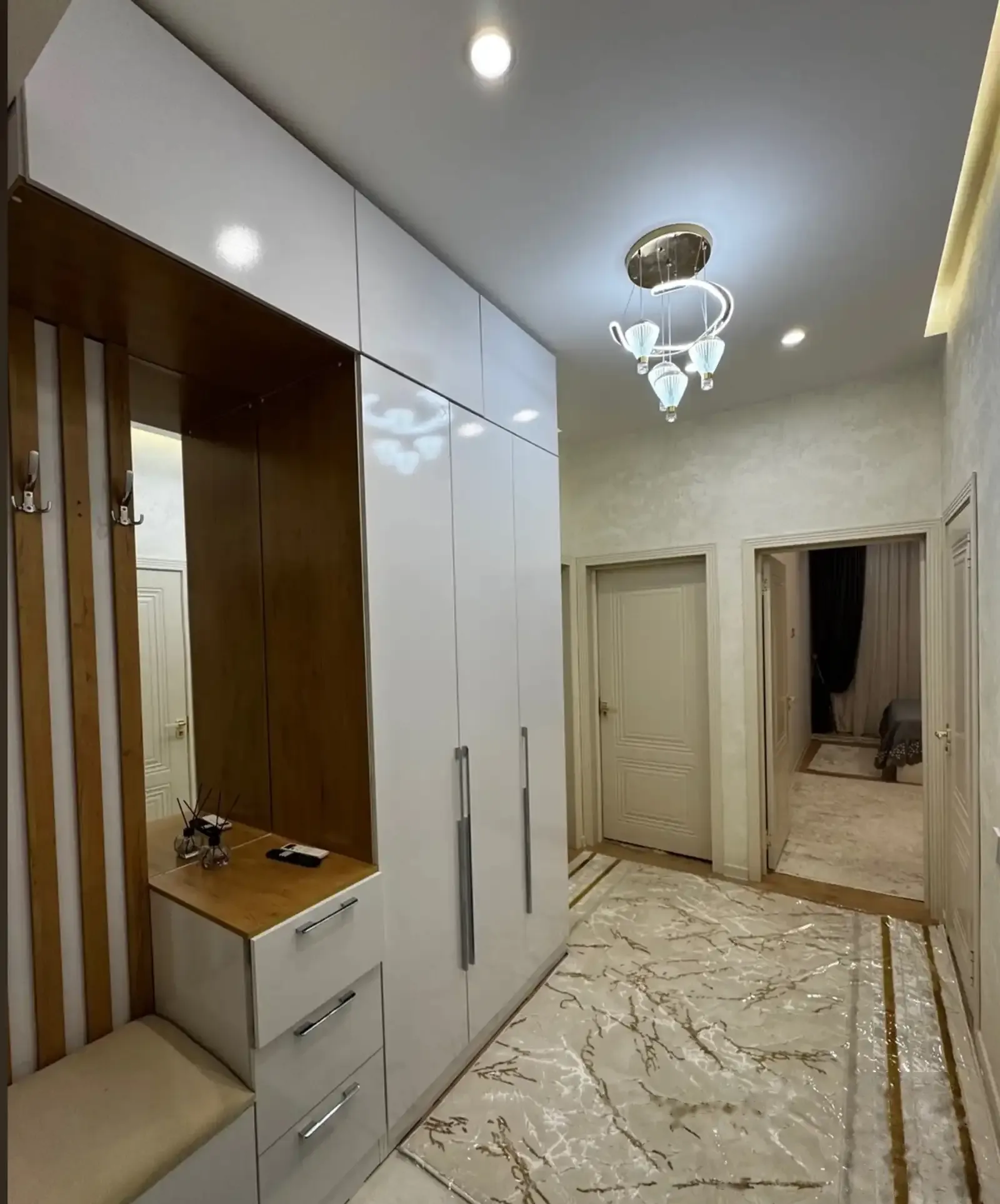 2-комн. квартира, 14 этаж, 65м², Шохмансур