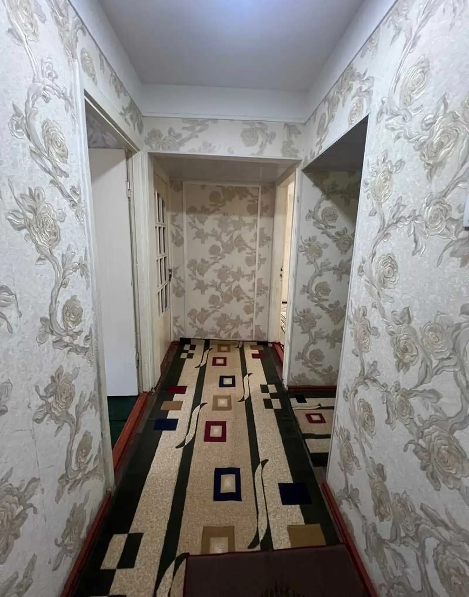 2-комн. квартира, Цокольный этаж, 85м², 102мкр, Халоват