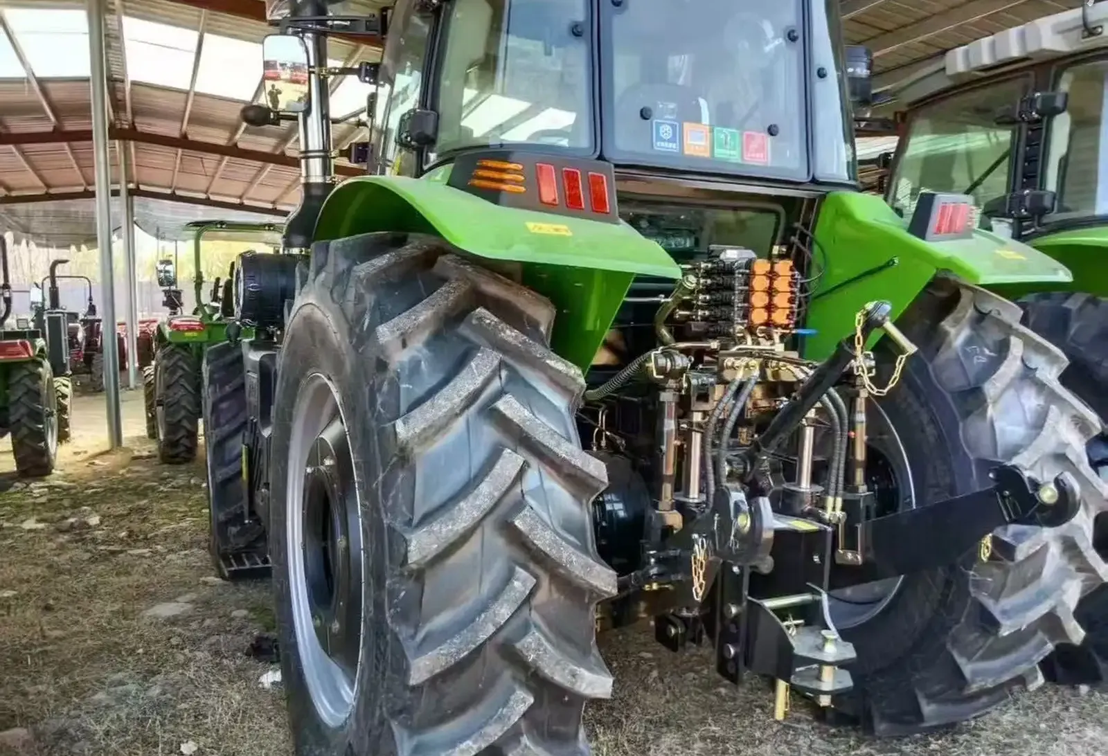 Трактор Huaxia 2204 на заказ