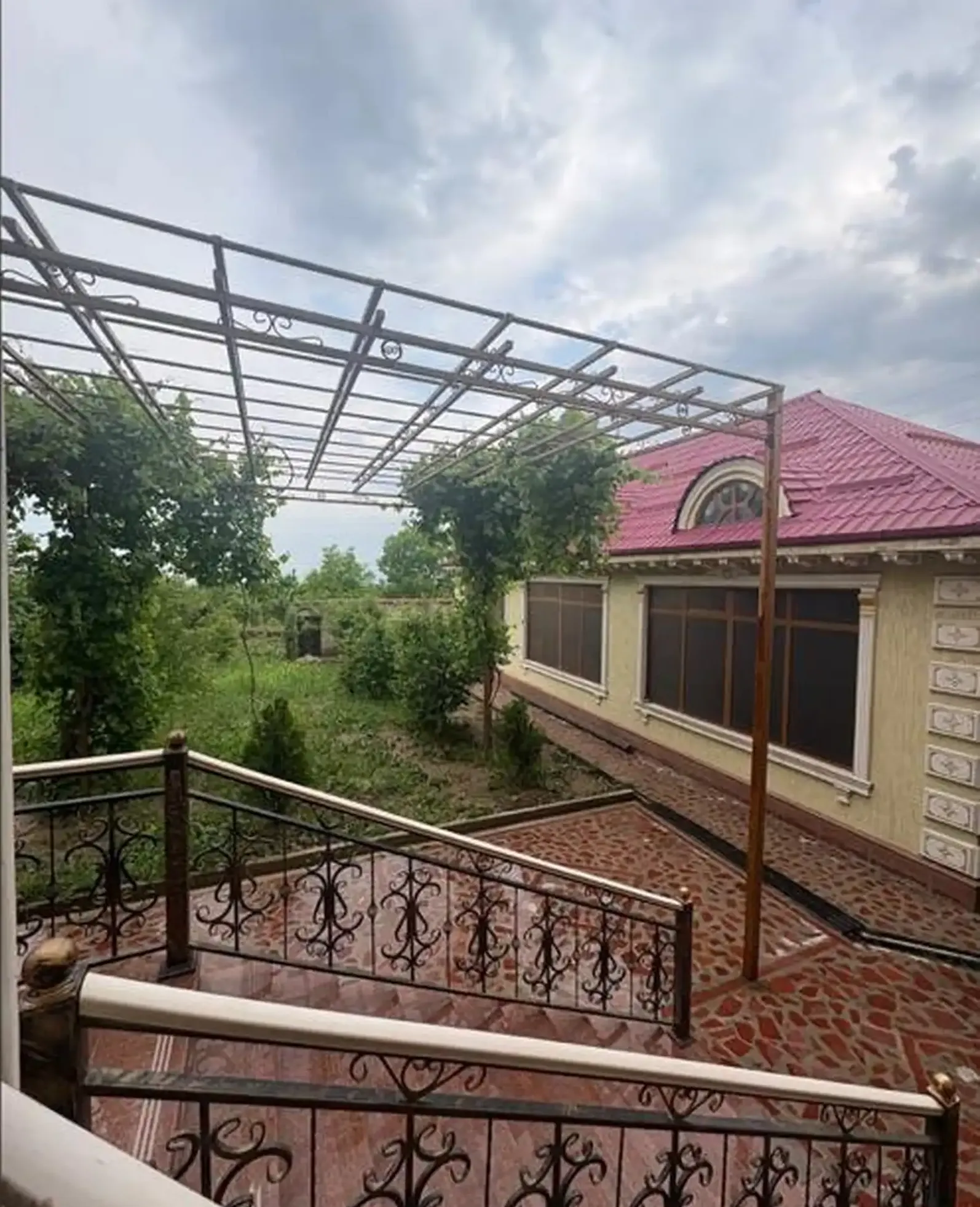 3-этажный, 3 комнатный дом, 700 м², Чоряккорон