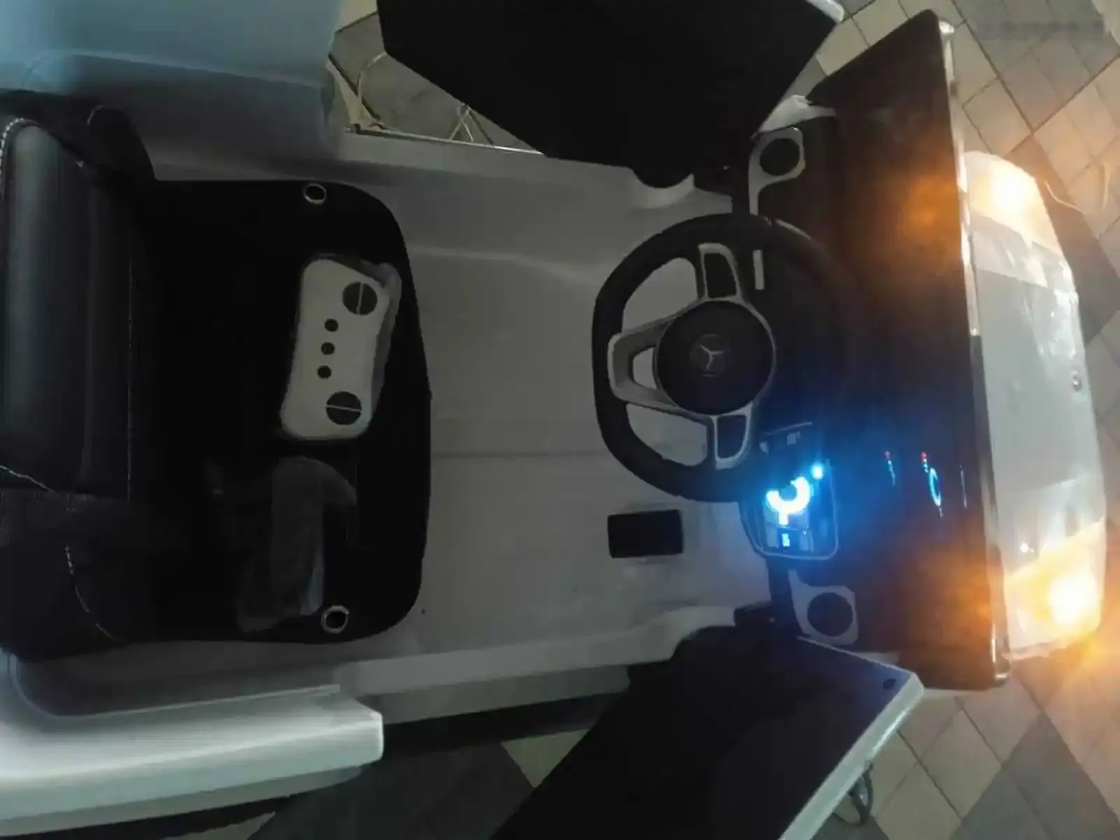 Детский электромобиль