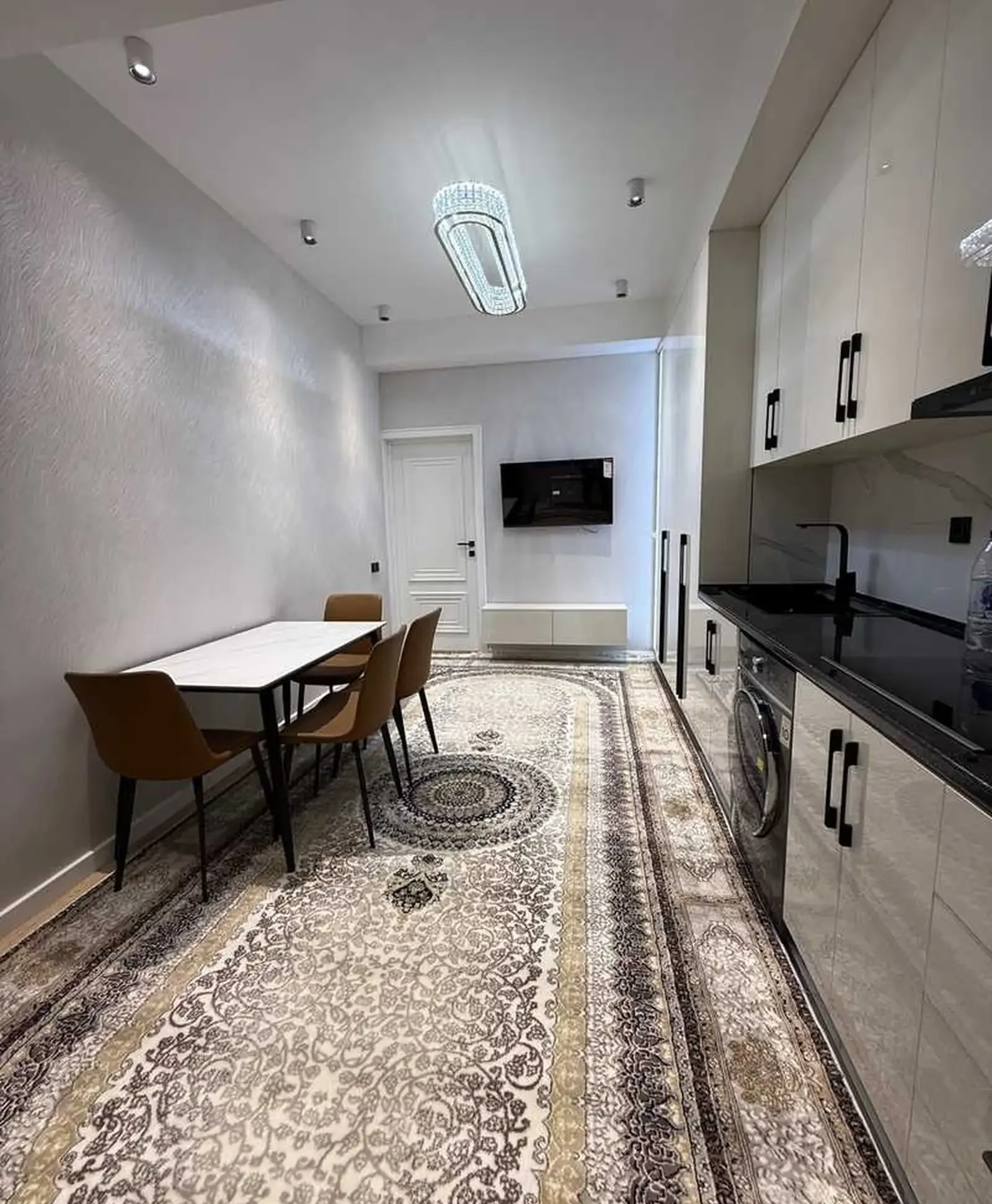 2-комн. квартира, 15 этаж, 84м², Сино 82 мкр