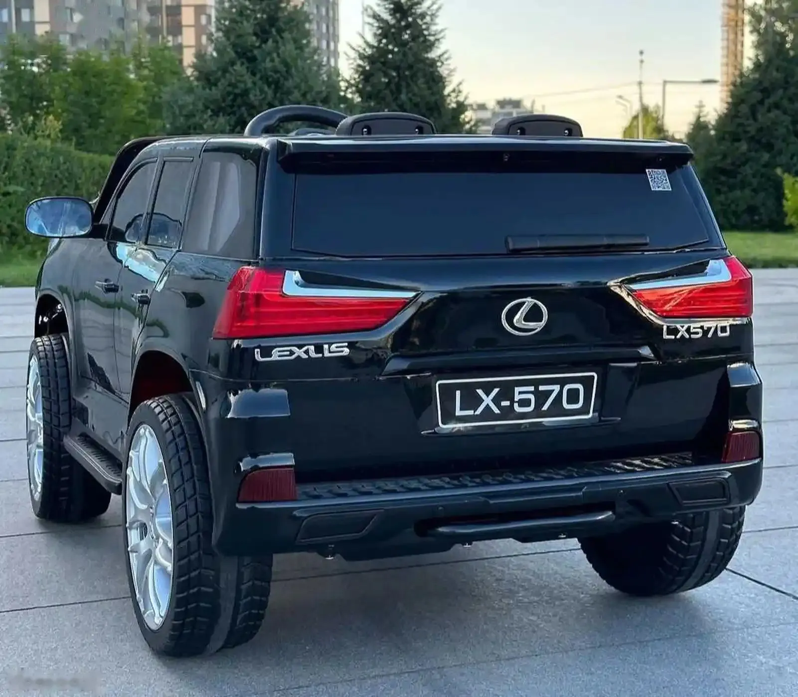 Детский электромобиль