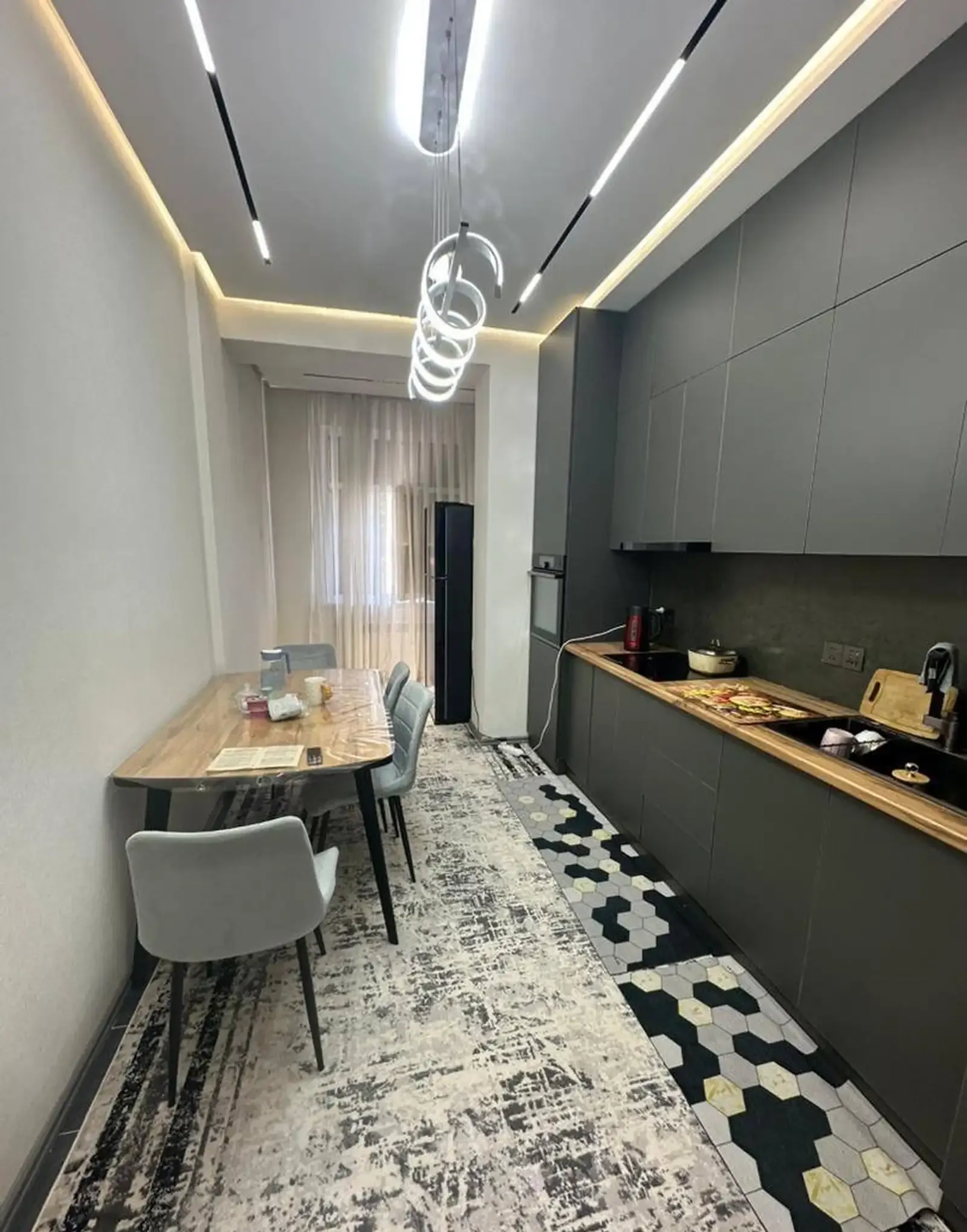 3-комн. квартира, 9 этаж, 76 м², Фирдавси