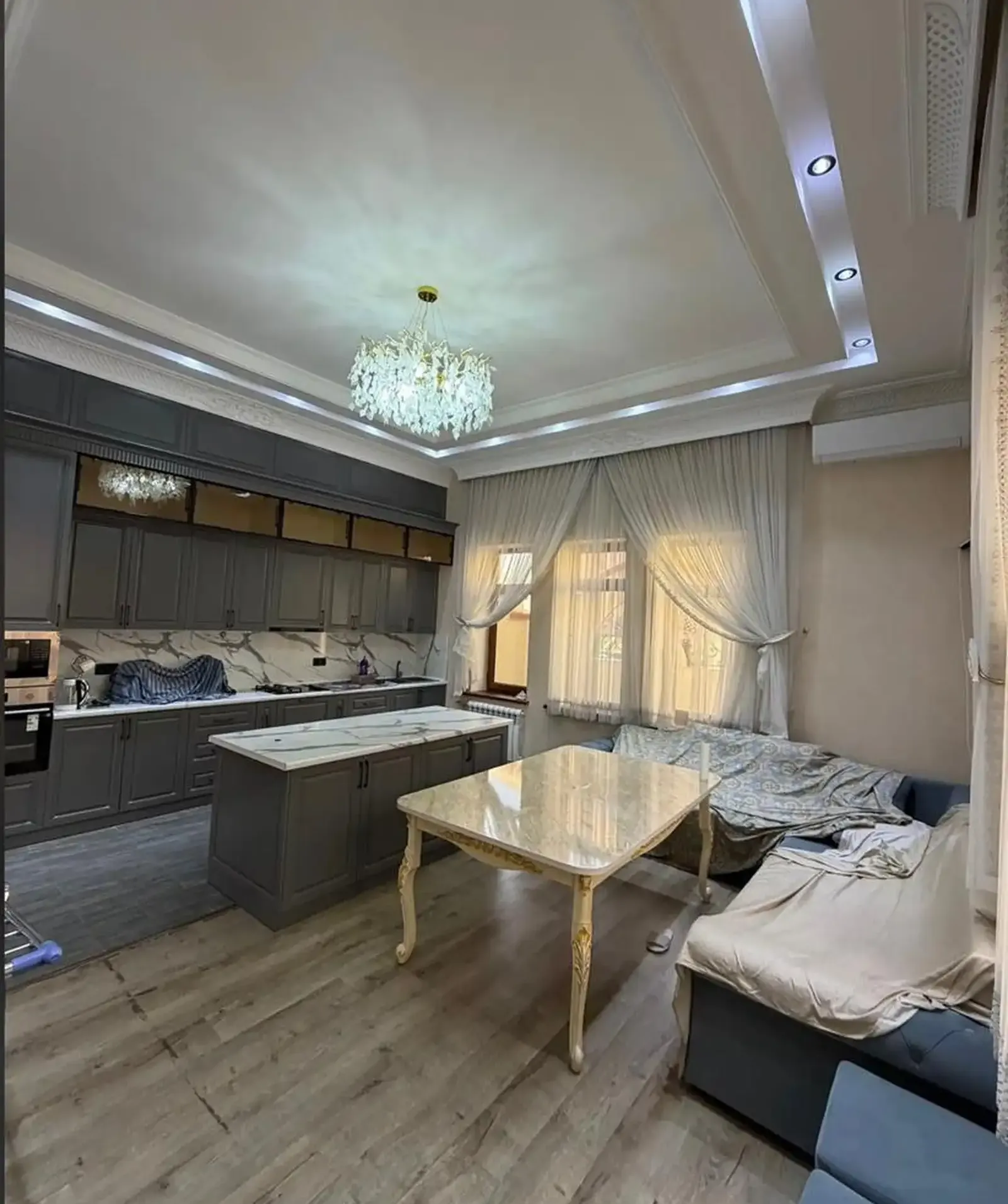 Дом, Фирдавси