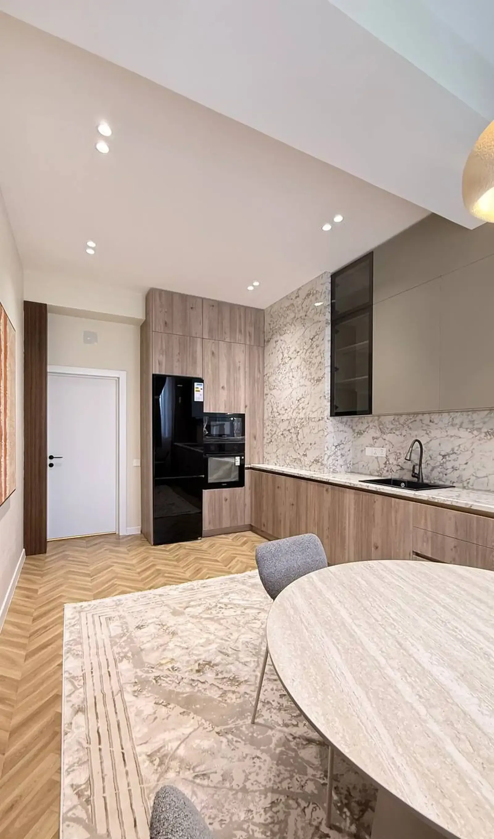 2-комн. квартира, 17 этаж, 85 м², Сино 82мкр Cити Молл