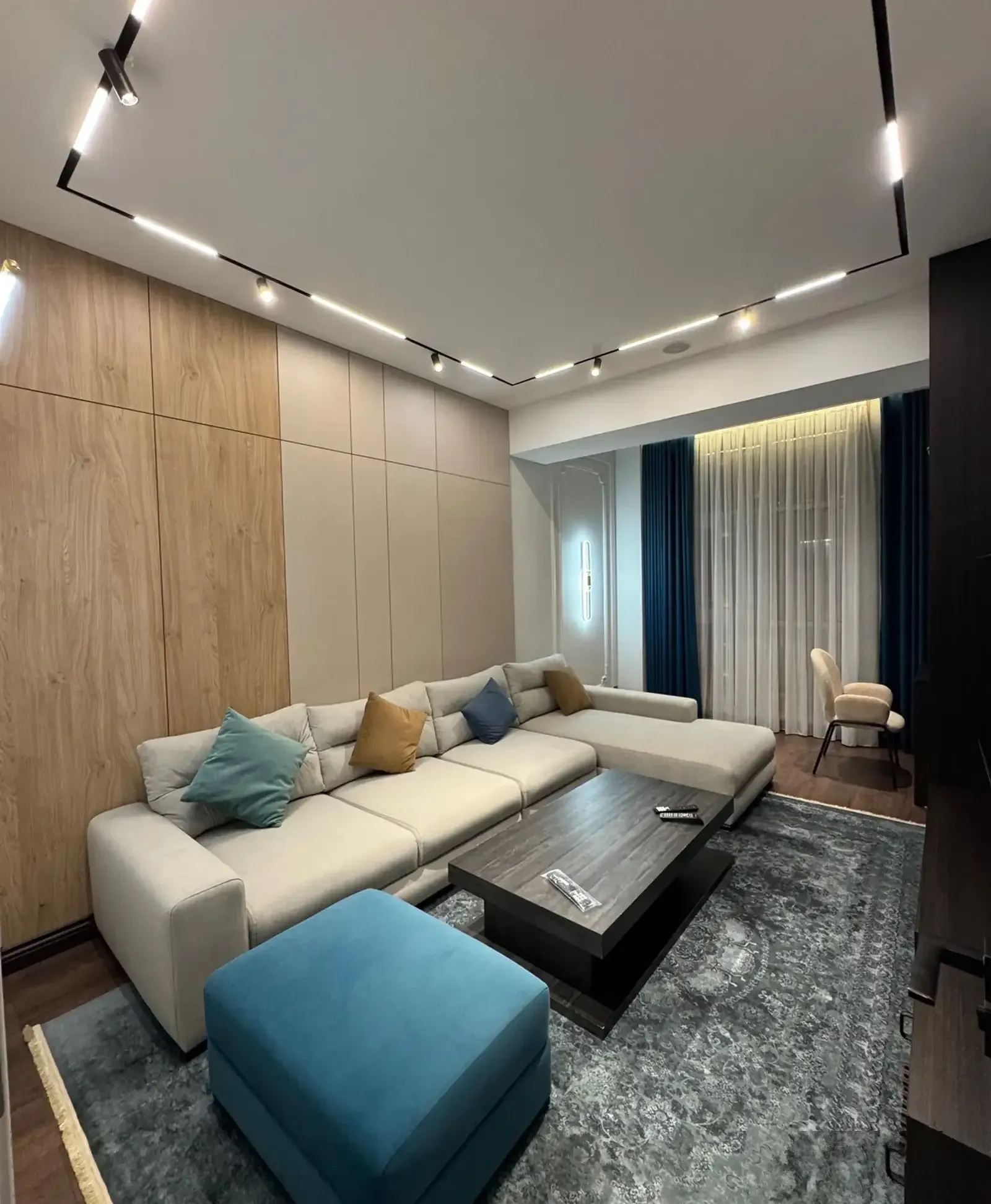 2-комн. квартира, 13 этаж, 65м², Шохмансур/Пайкар