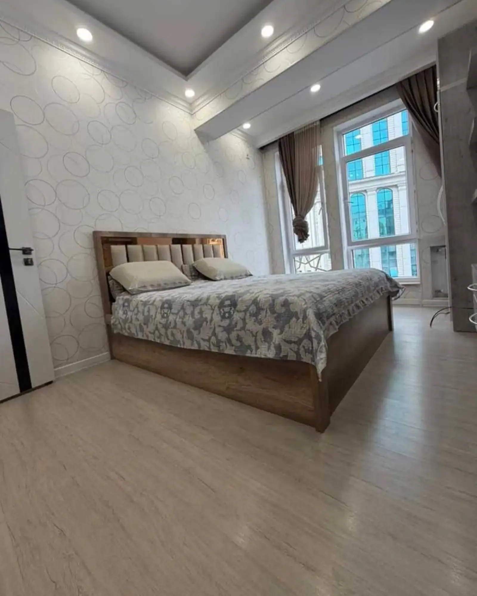 2-комн. квартира, 11 этаж, 60 м², Шохмансур