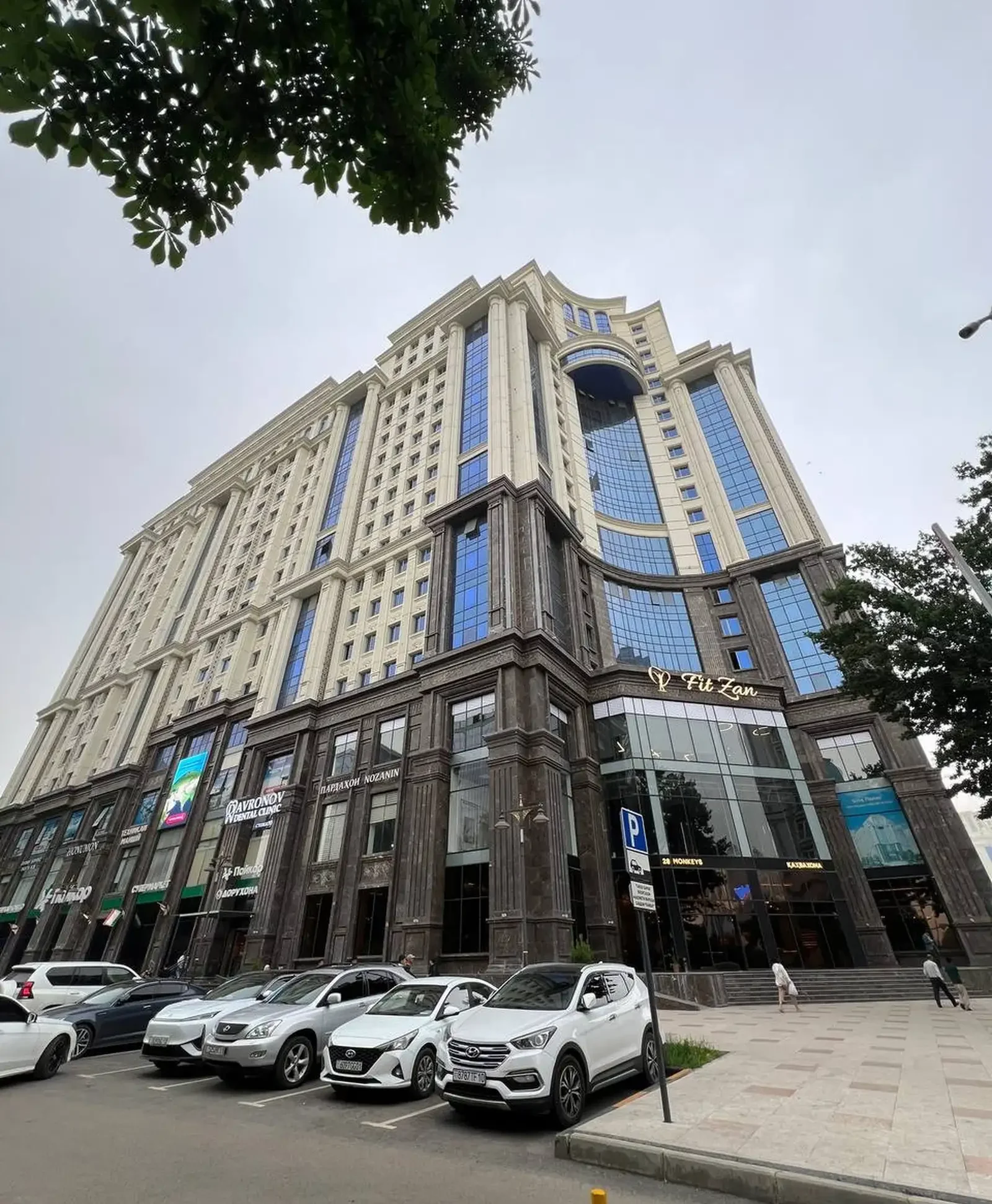 5-комн. квартира, 8 этаж, 167 м², Исмоили Сомони Цум Шохпалас