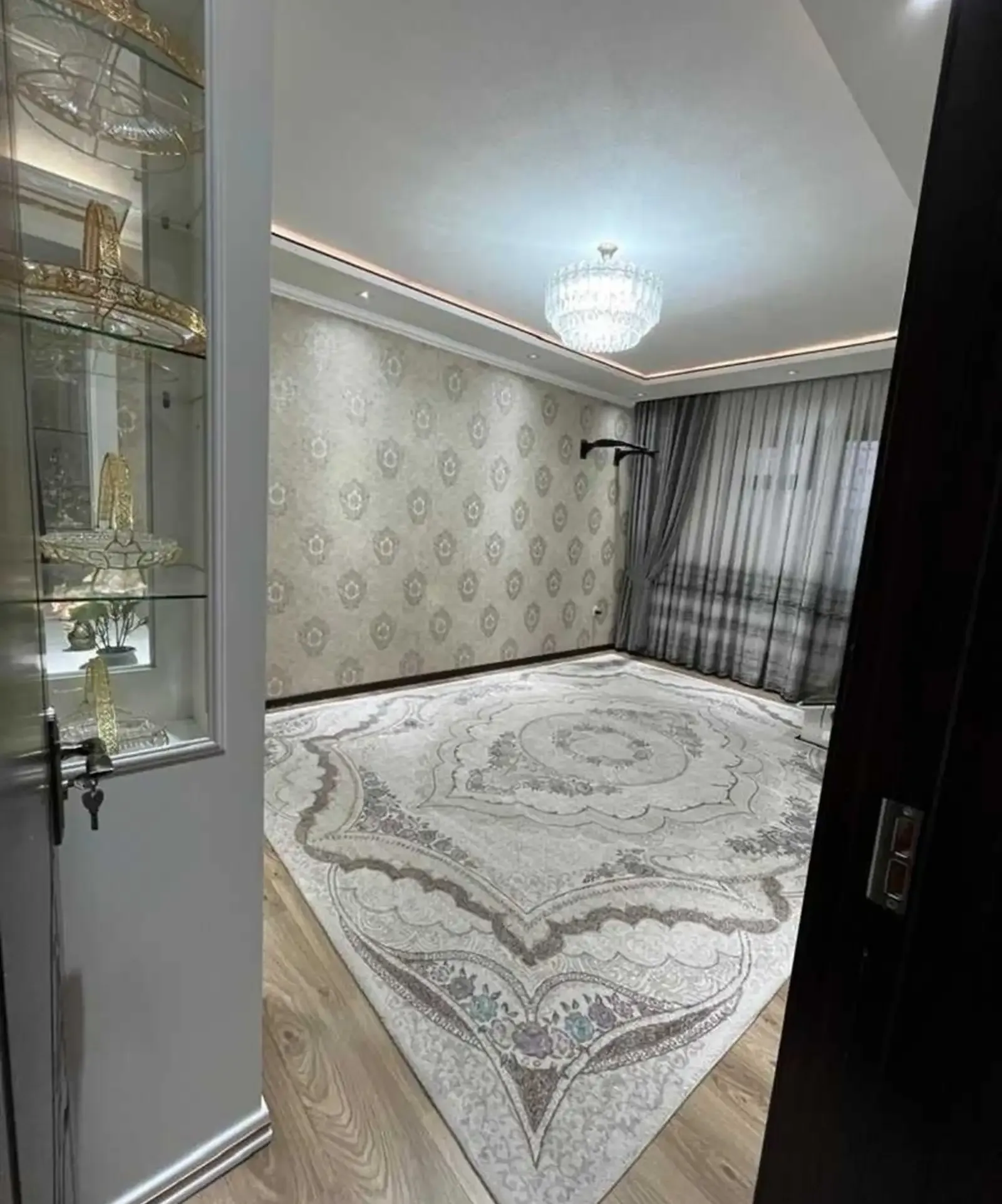 3-комн. квартира, 3 этаж, 75м², Сино