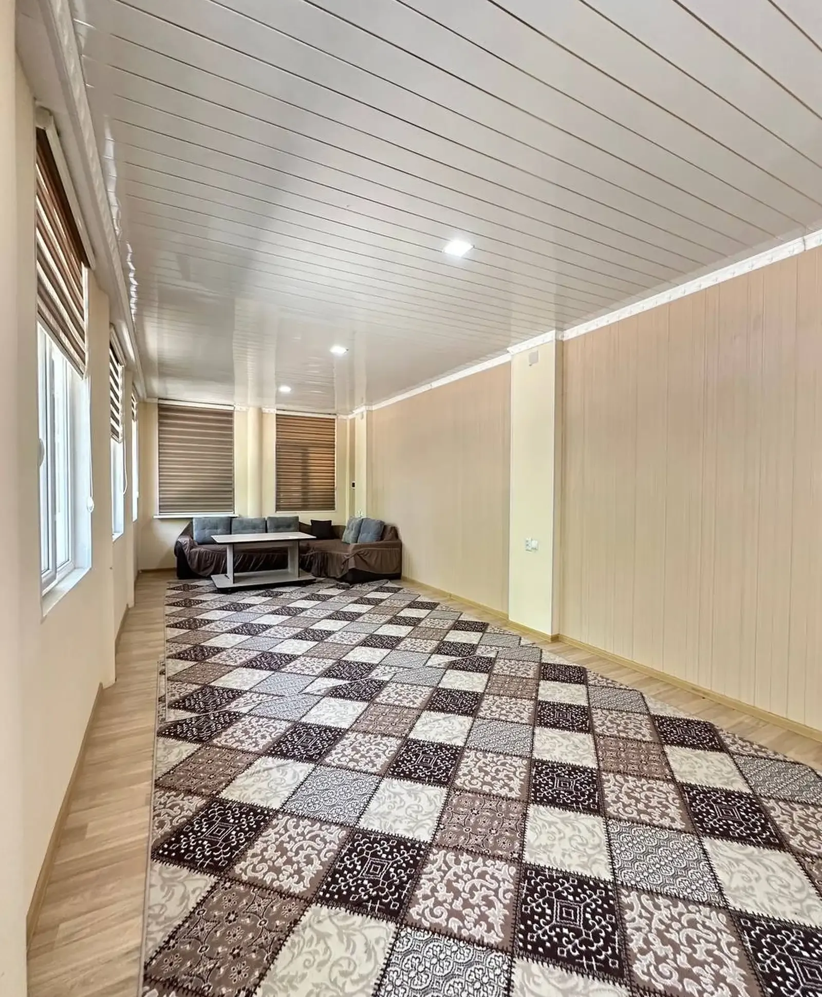 3 этажный, 6-комн. дом, 260 м², 8 соток, Сино