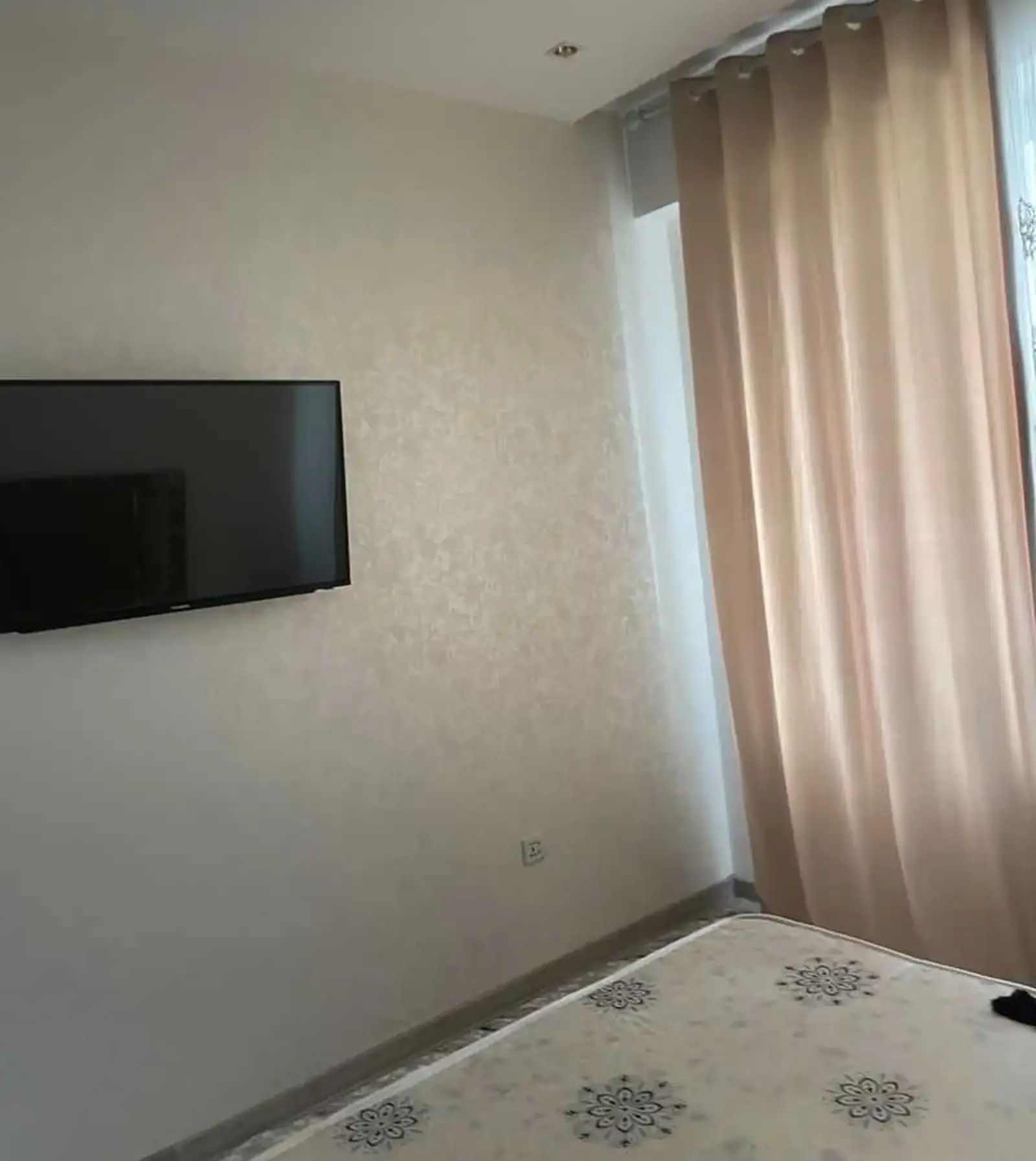 2-комн. квартира, 5 этаж, 60м², Шохмансур кӯч Садридин Айнм дом Бӯстон сити