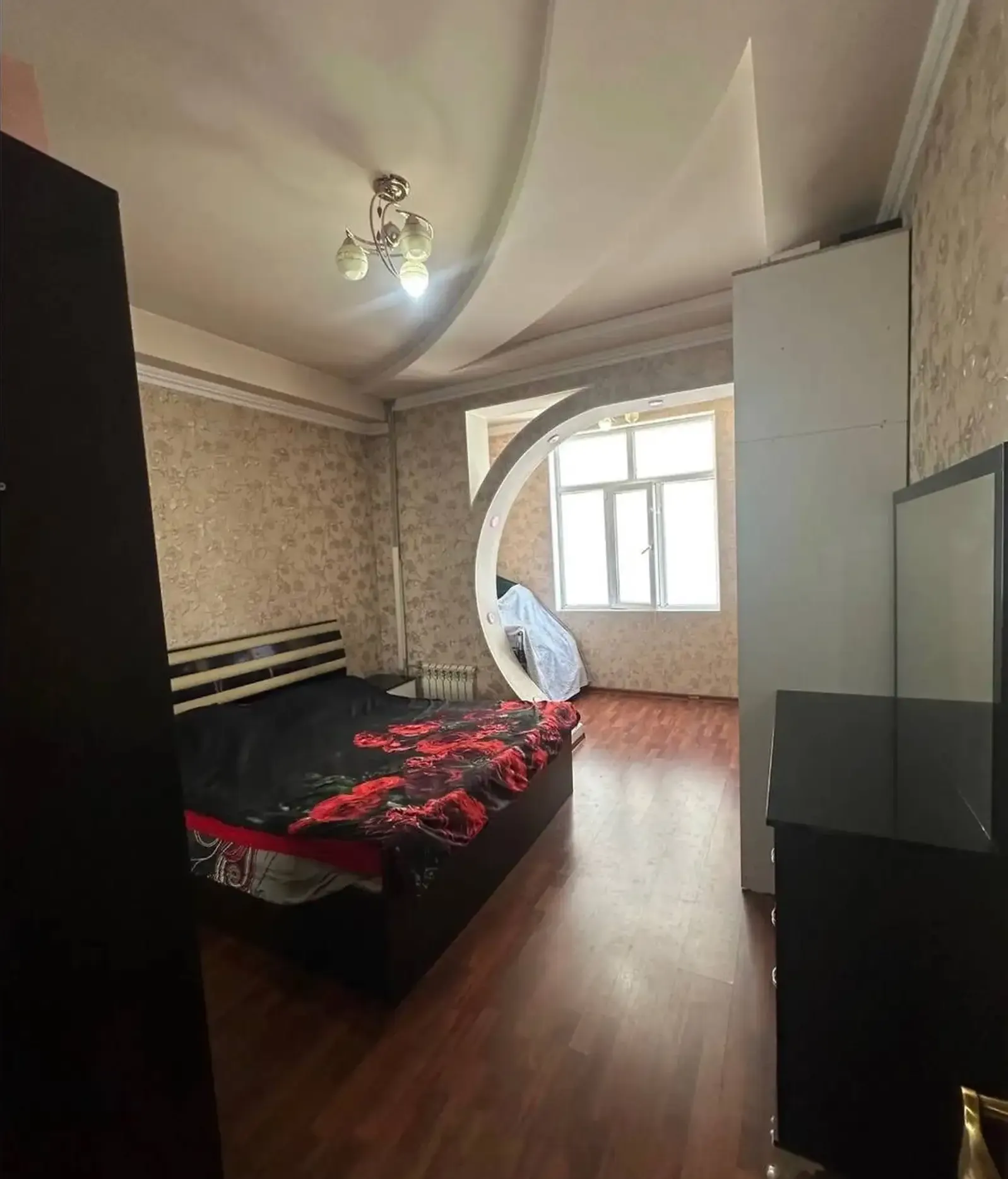 3-комн. квартира, 5 этаж, 93 м², Фирдавси
