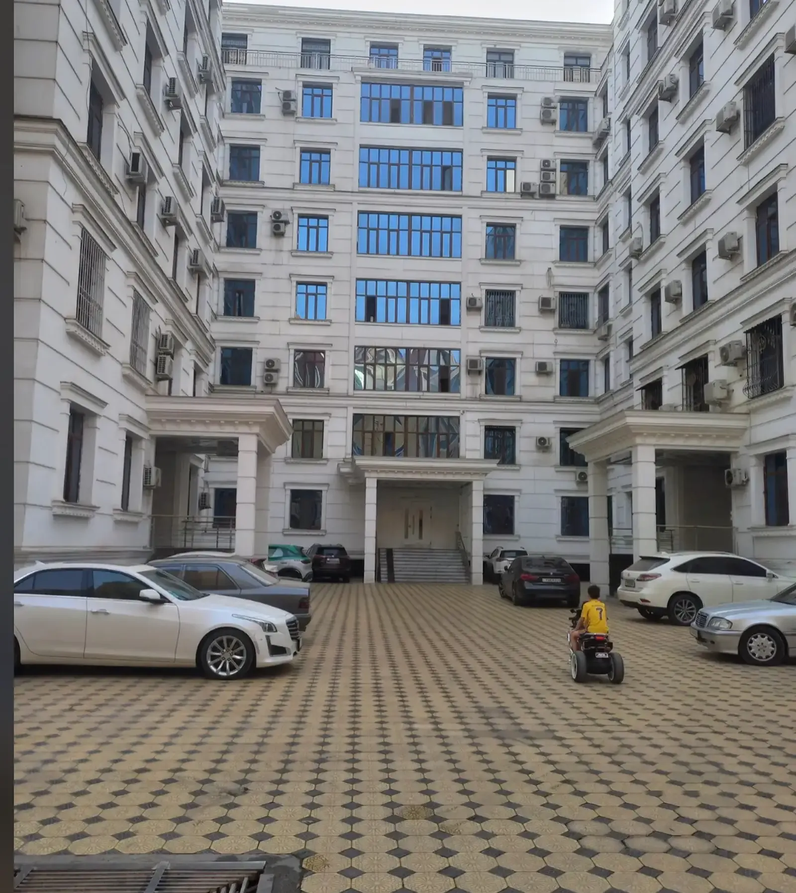 2-комн. квартира, 3 этаж, 80м², Исмоили Сомони