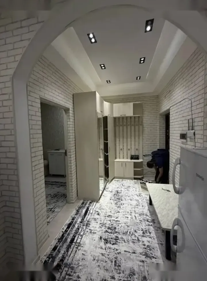 2-комн. квартира, 11 этаж, 46м², Шохмансур