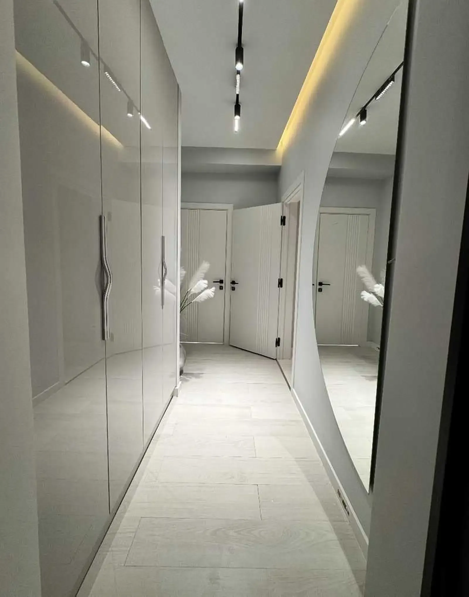 2-комн. квартира, 10 этаж, 65м², Танка